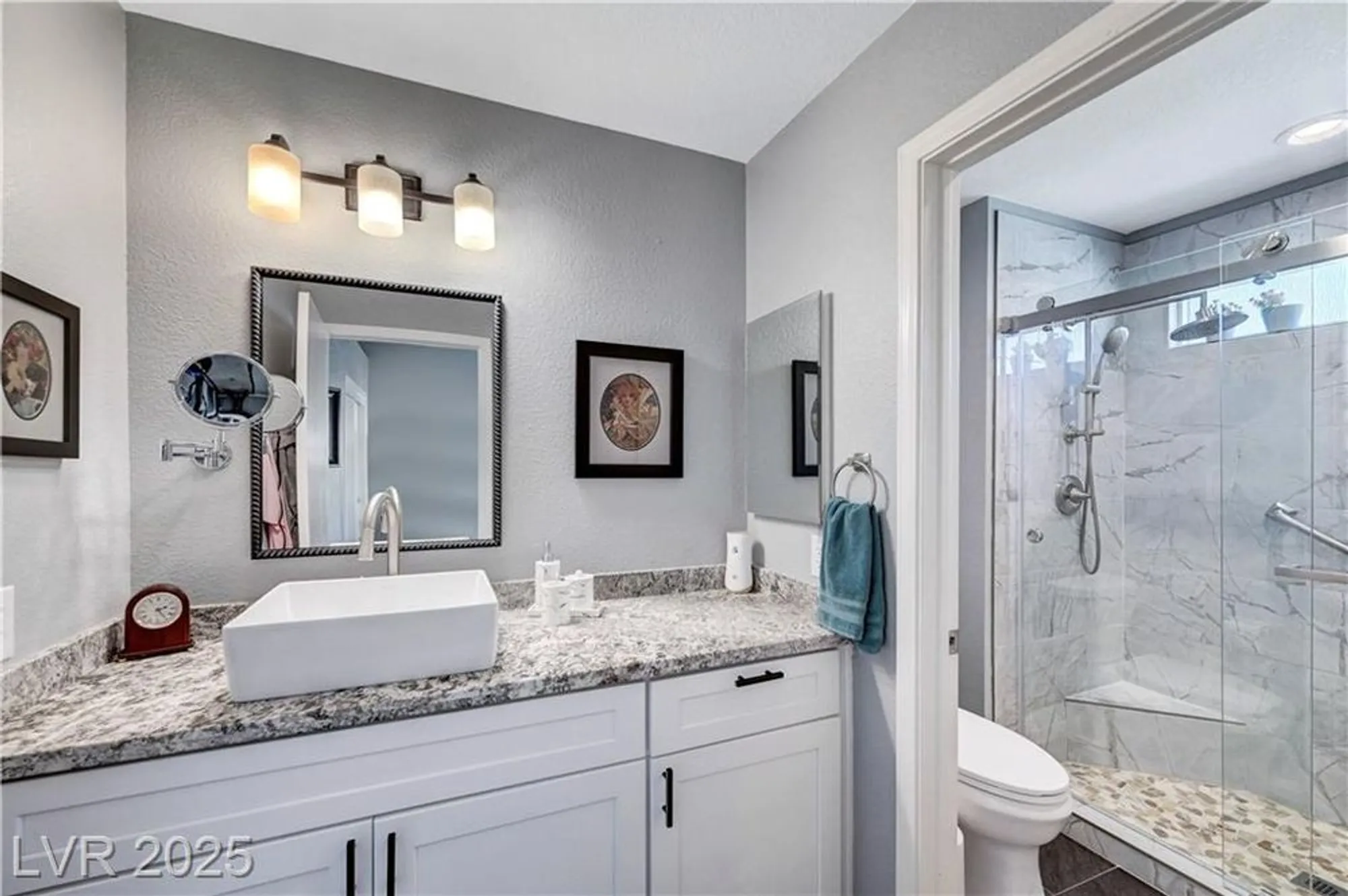 Property Slideshow image 18 of 55 | 2456 desert butte dr, Las Vegas, NV, 89134