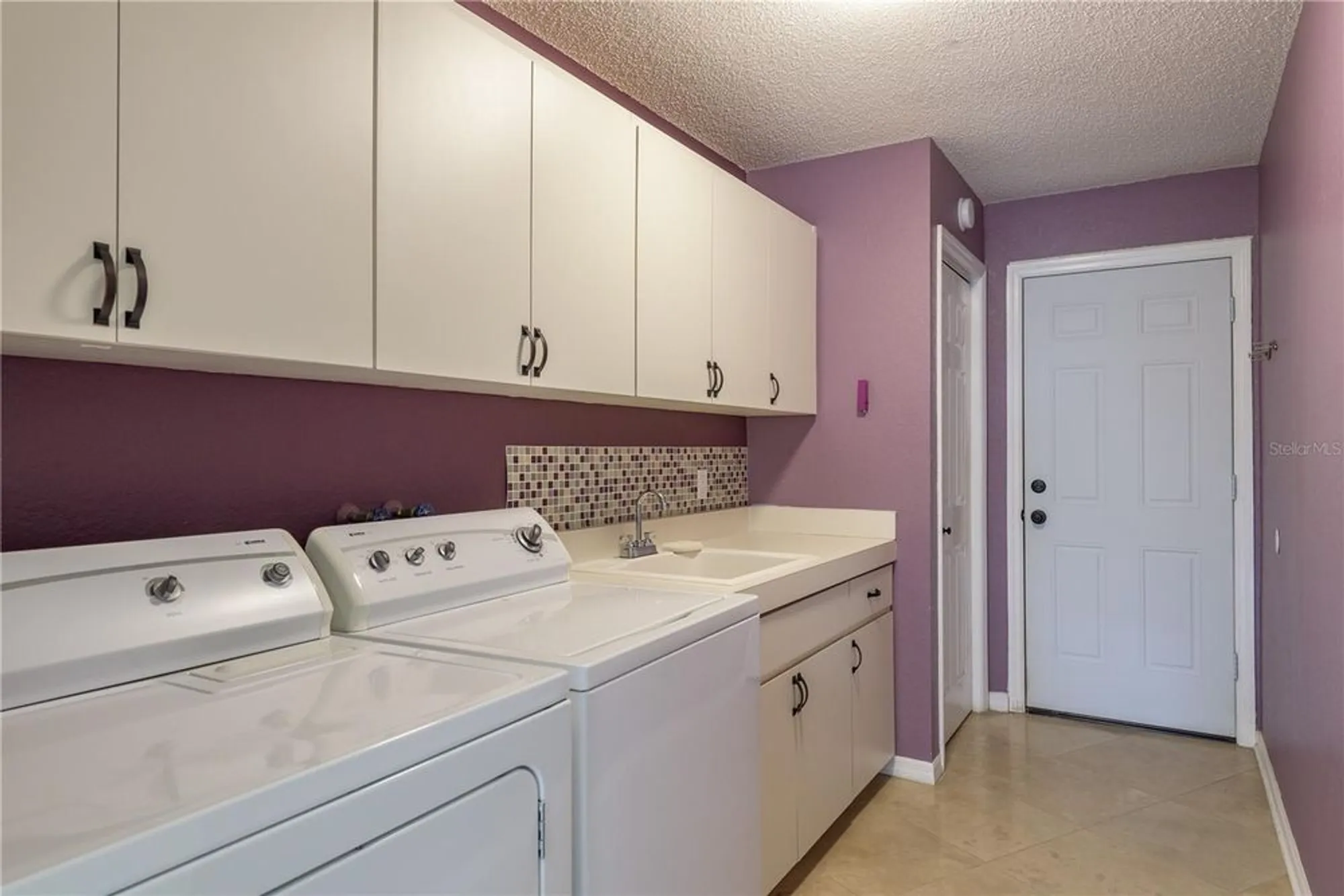 Property Slideshow image 18 of 38 | 9223 bonnie cove dr, Weeki Wachee, FL, 34613