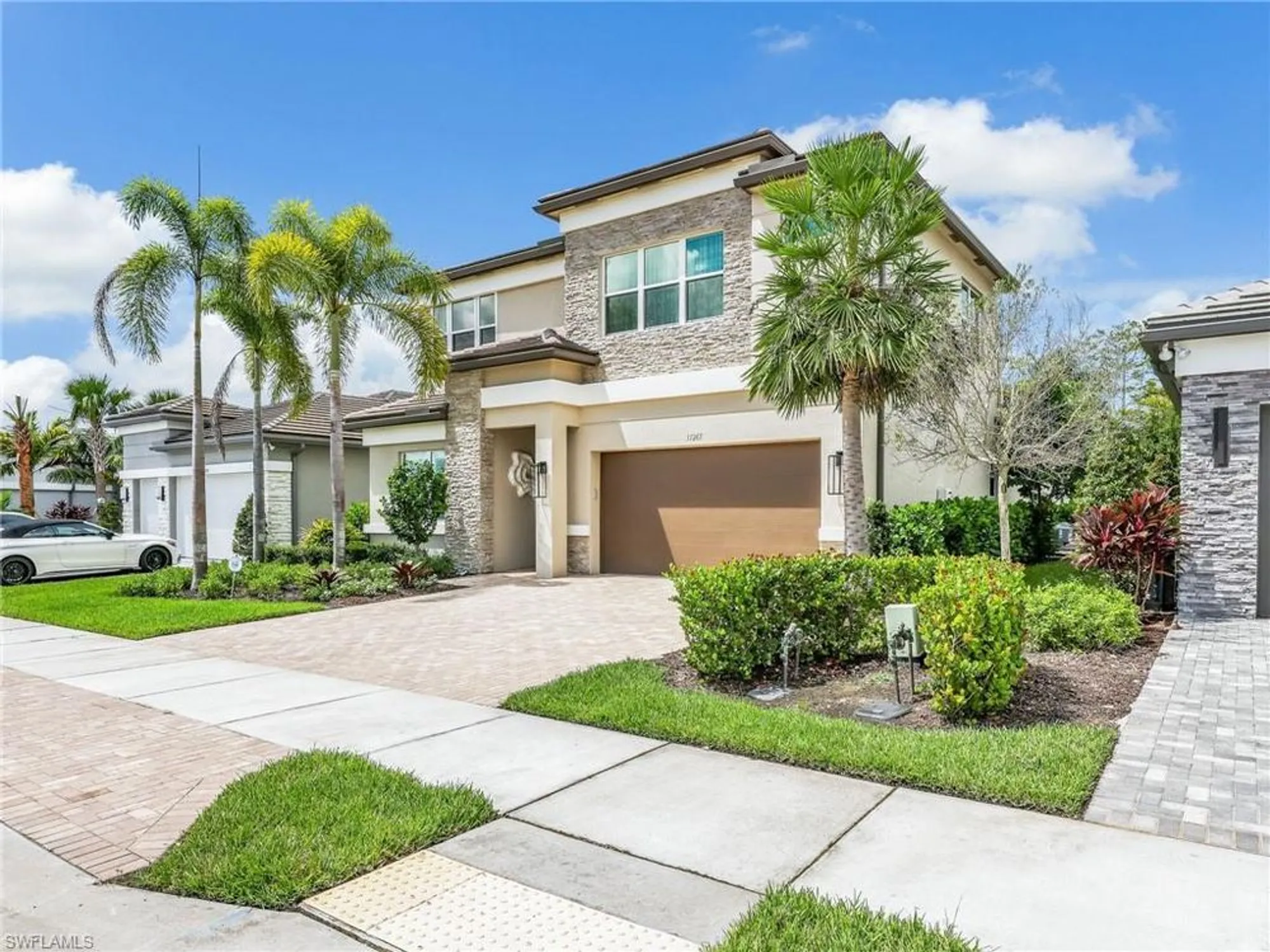 Property Slideshow image 5 of 49 | 11265 daphne ct, Naples, FL, 34120