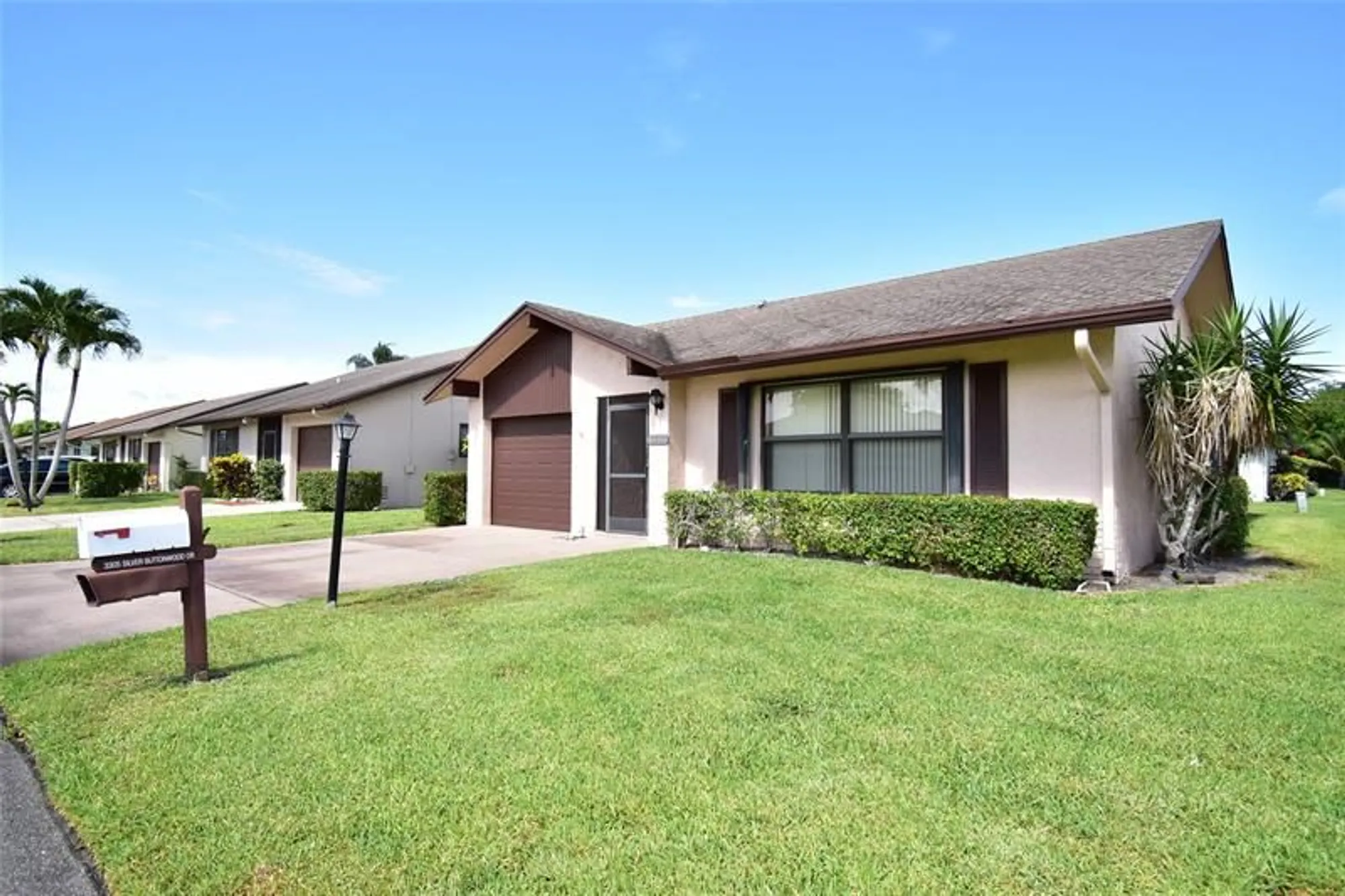 Property Slideshow image 20 of 30 | 3305 silver buttonwood dr, Greenacres, FL, 33463