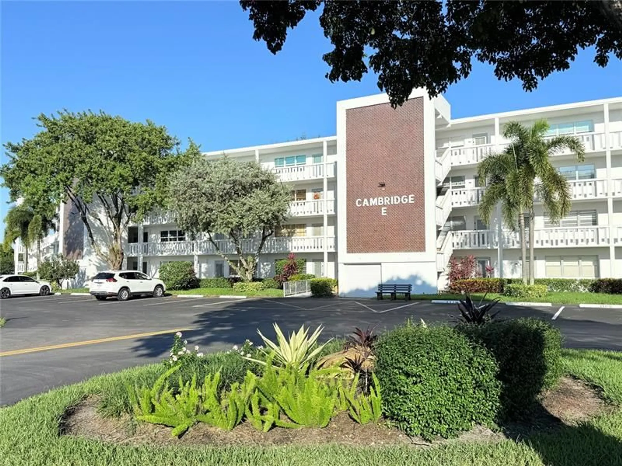 Property Slideshow image 1 of 44 | 1113 cambridge e # 1113, Deerfield Beach, FL, 33442