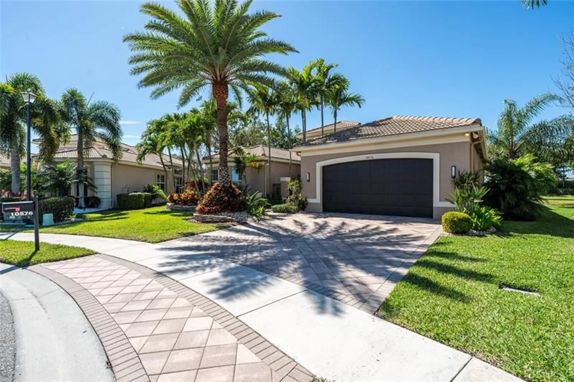 Property Slideshow image 4 of 40 | 10576 whitewind cir, Boynton Beach, FL, 33473