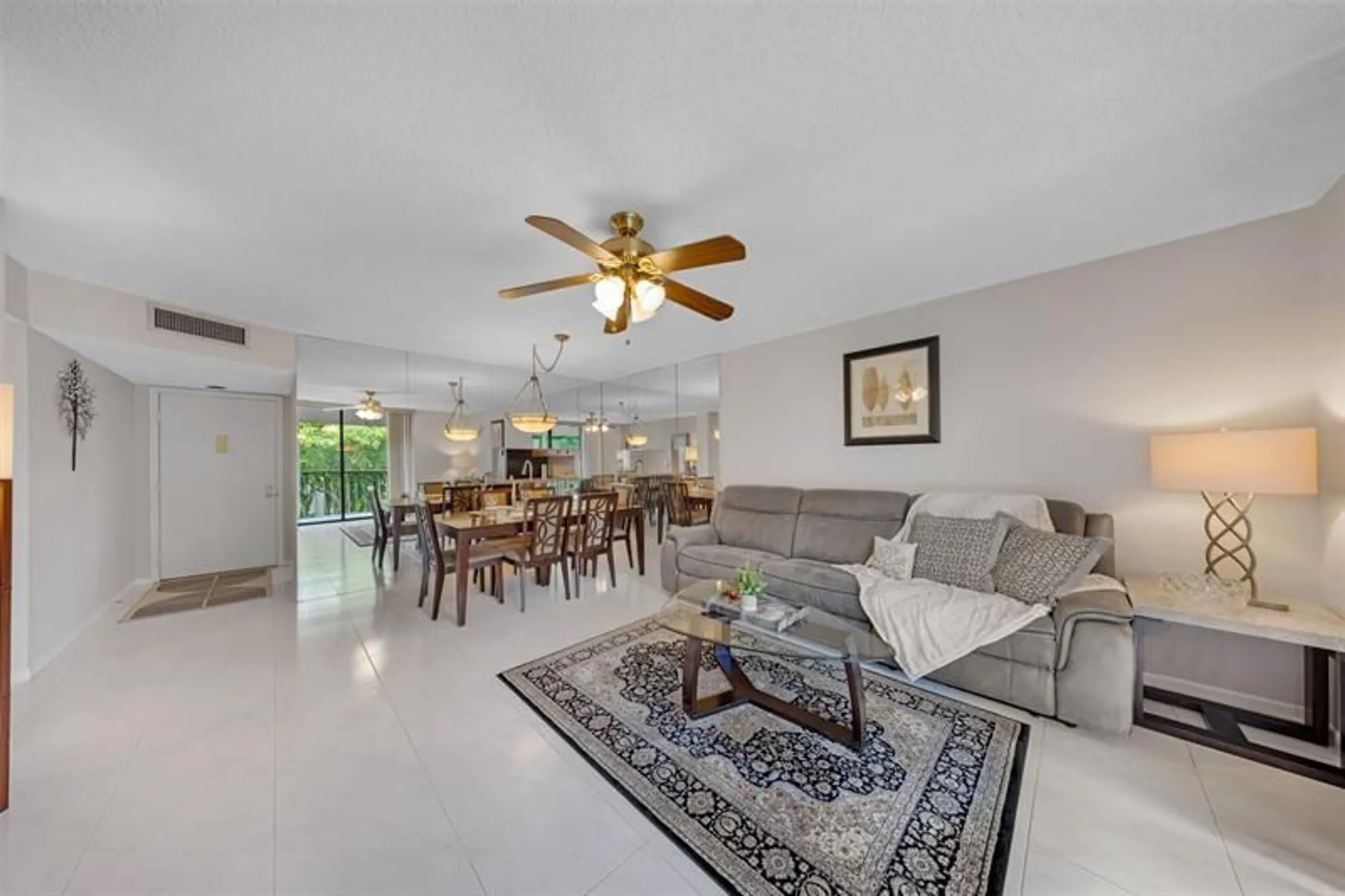 Property Slideshow image 9 of 24 | 5250 las verdes cir apt 317, Delray Beach, FL, 33484