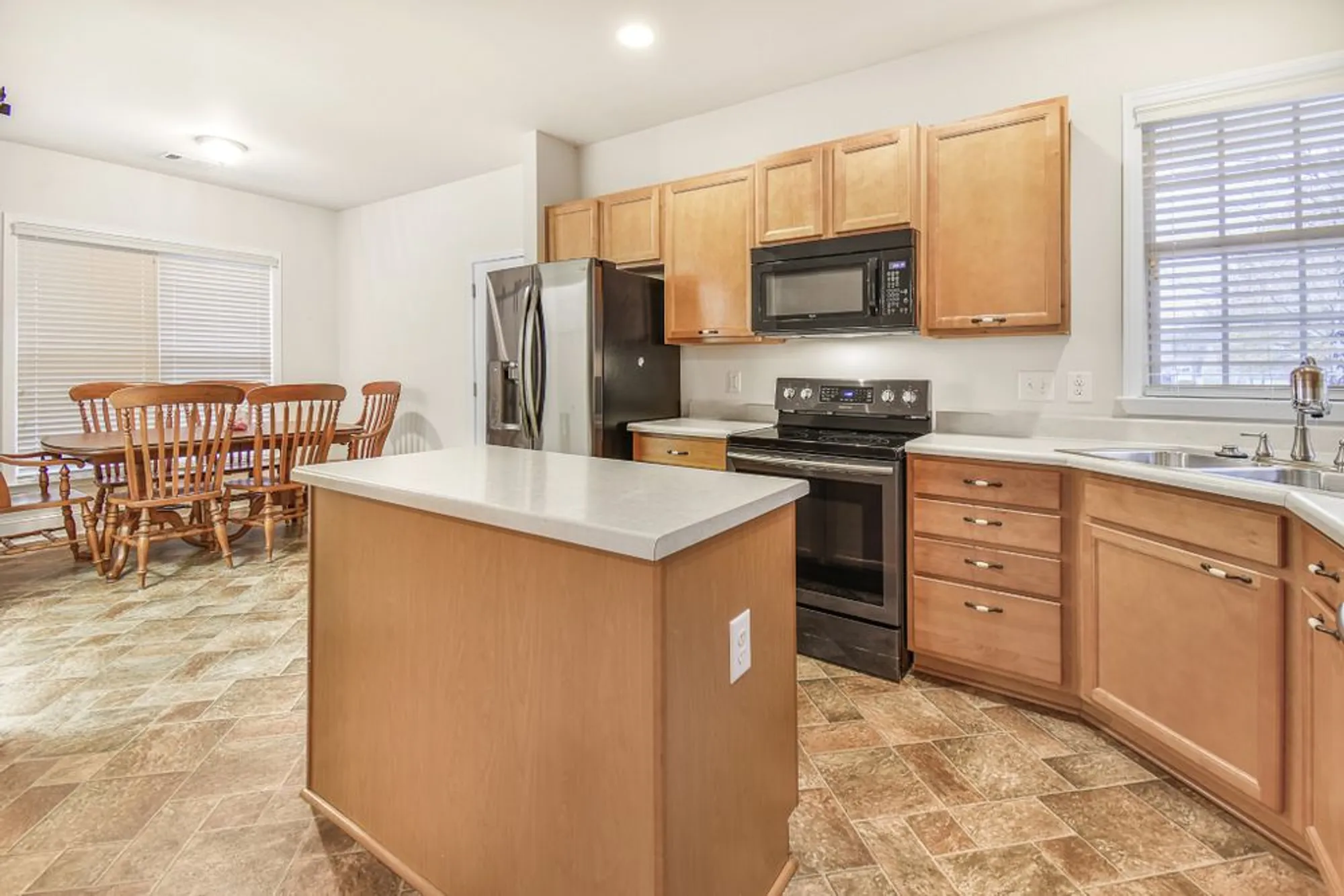 Property Slideshow image 11 of 35 | 234 old towne dr, Mount Juliet, TN, 37122