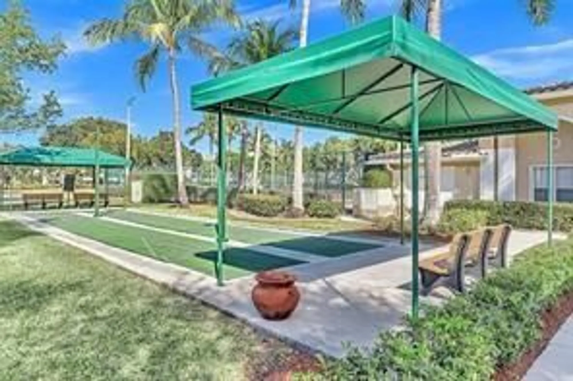 Property Slideshow image 26 of 33 | 9580 weldon cir k110, Tamarac, FL, 33321