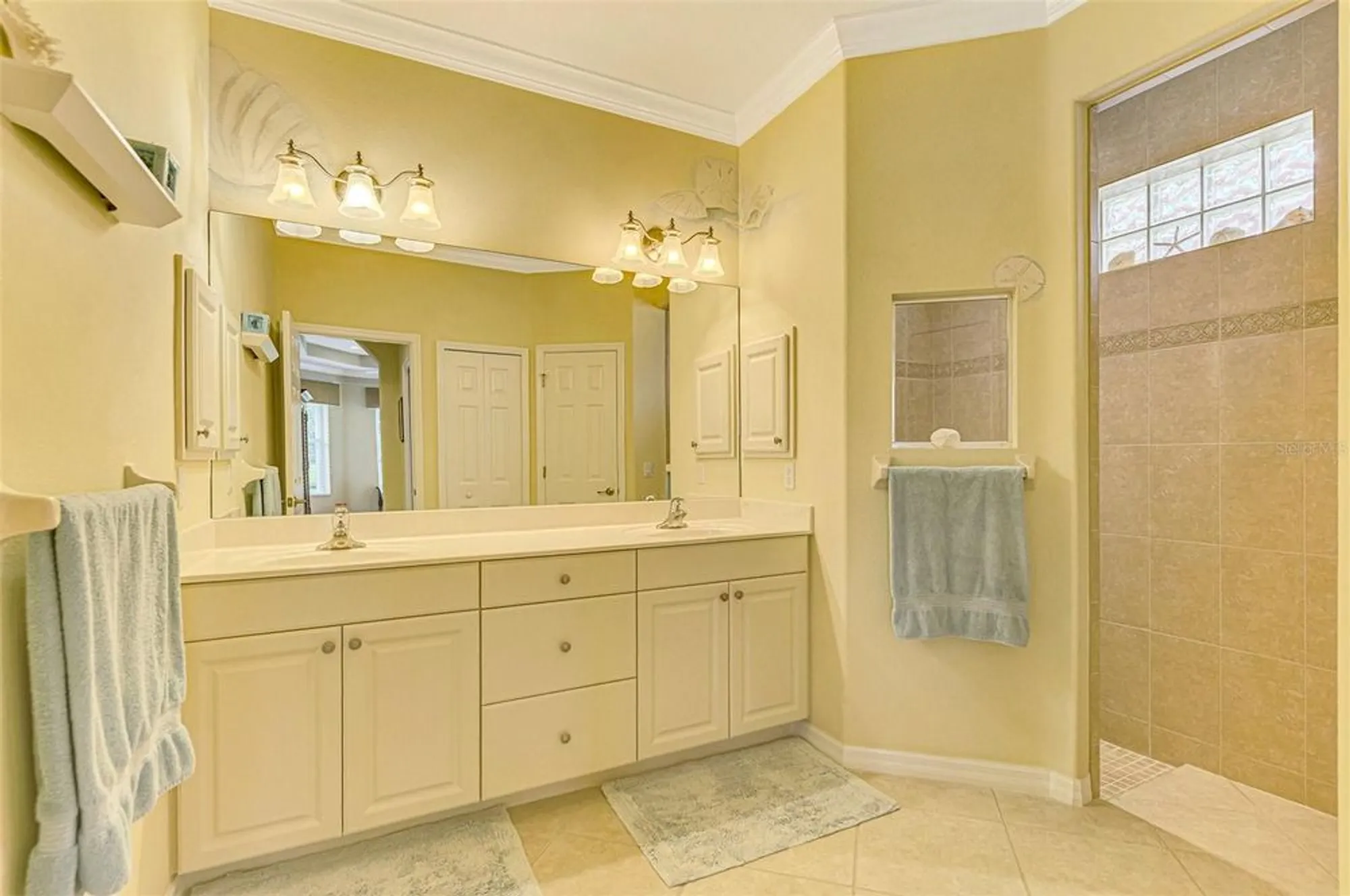 Property Slideshow image 34 of 55 | 5633 whispering oaks dr, North Port, FL, 34287