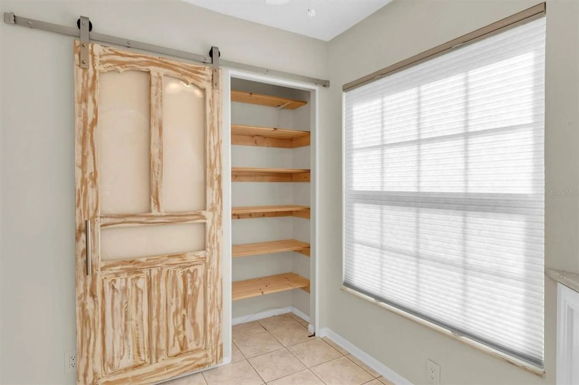 Property Slideshow image 15 of 64 | 4814 grist mill cir, New Port Richey, FL, 34655