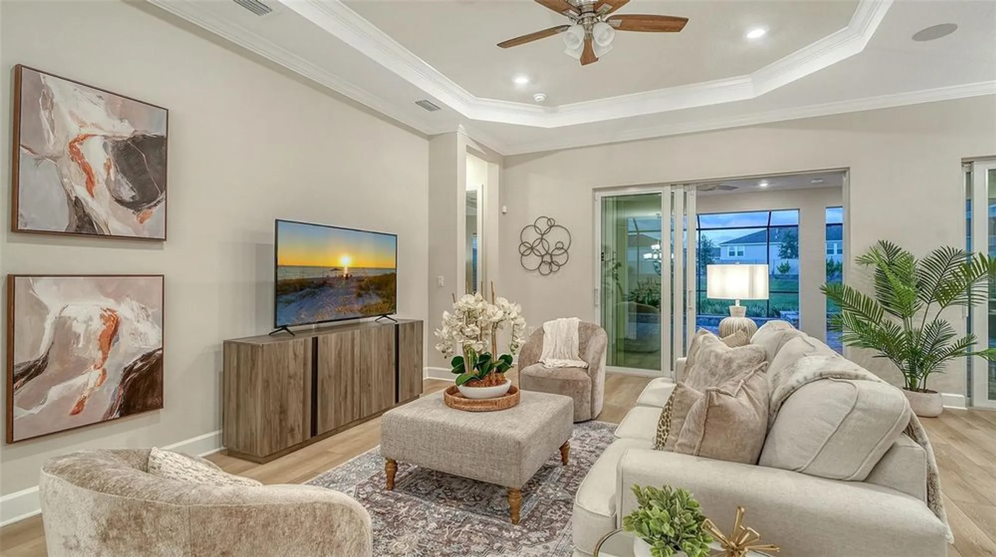 Property Slideshow image 11 of 90 | 16423 isola pl, Lakewood Ranch, FL, 34211
