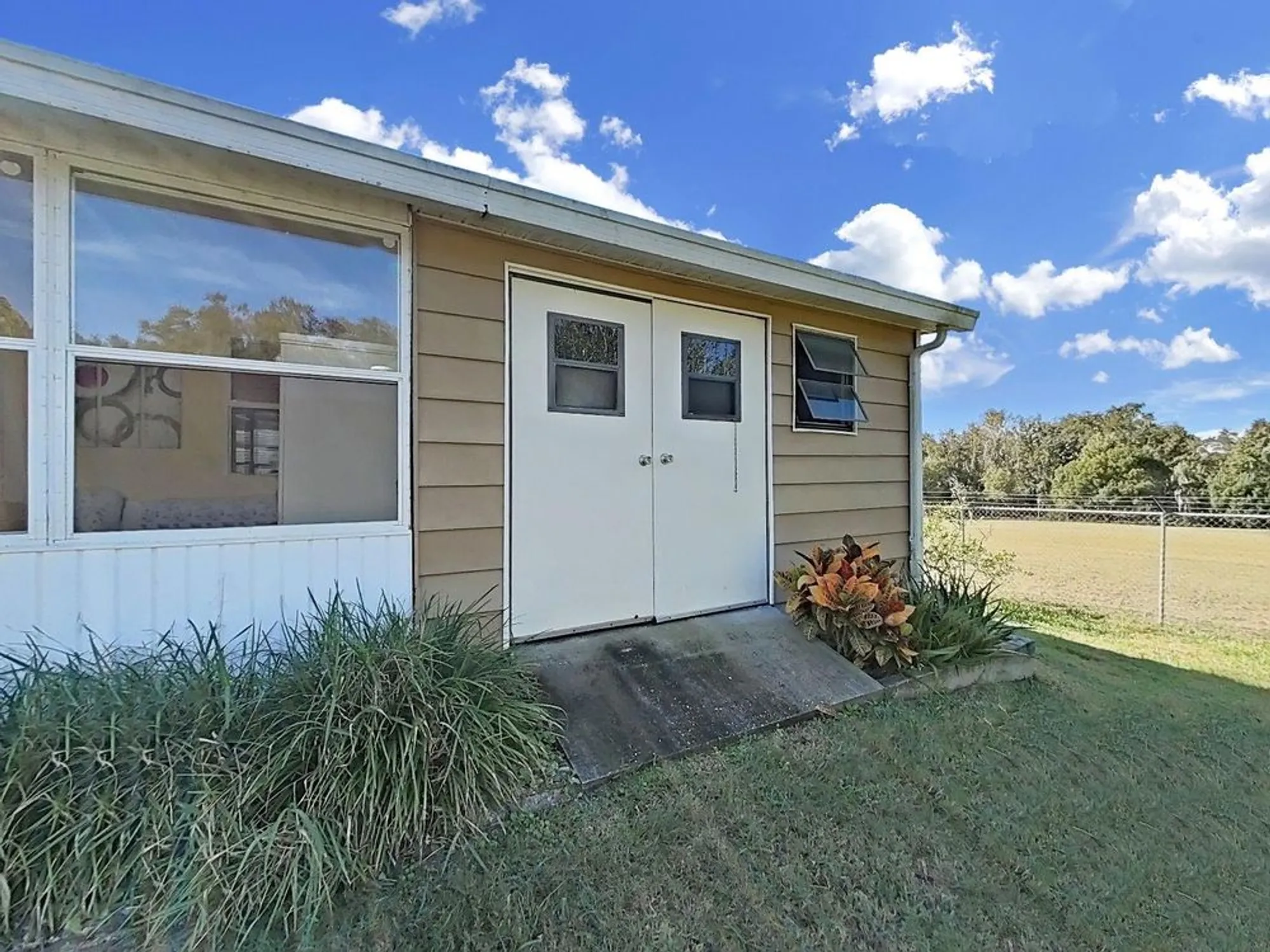 Property Slideshow image 34 of 44 | 1758 fox hill dr, Lakeland, FL, 33810