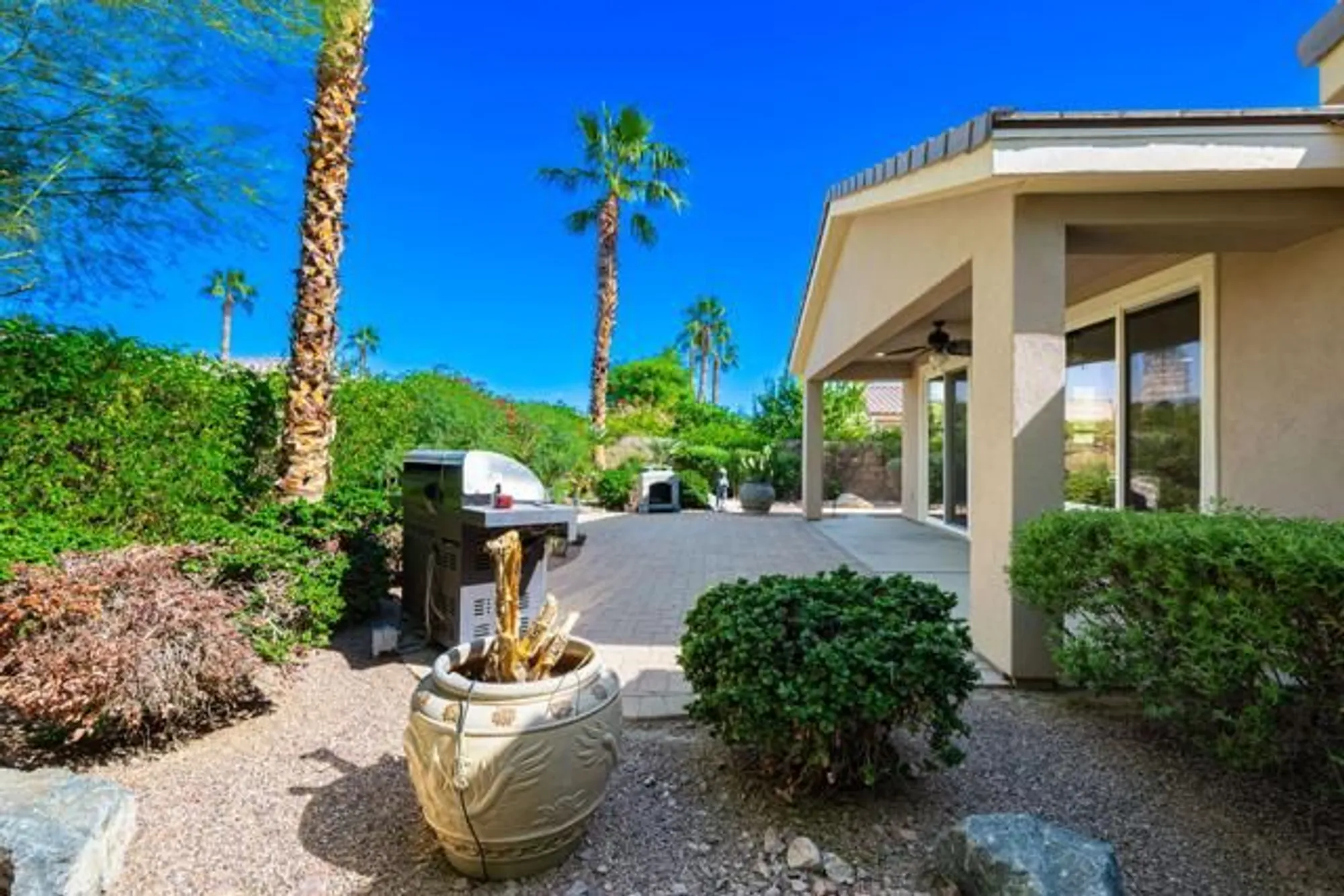 Property Slideshow image 36 of 83 | 81406 joshua tree ct, La Quinta, CA, 92253
