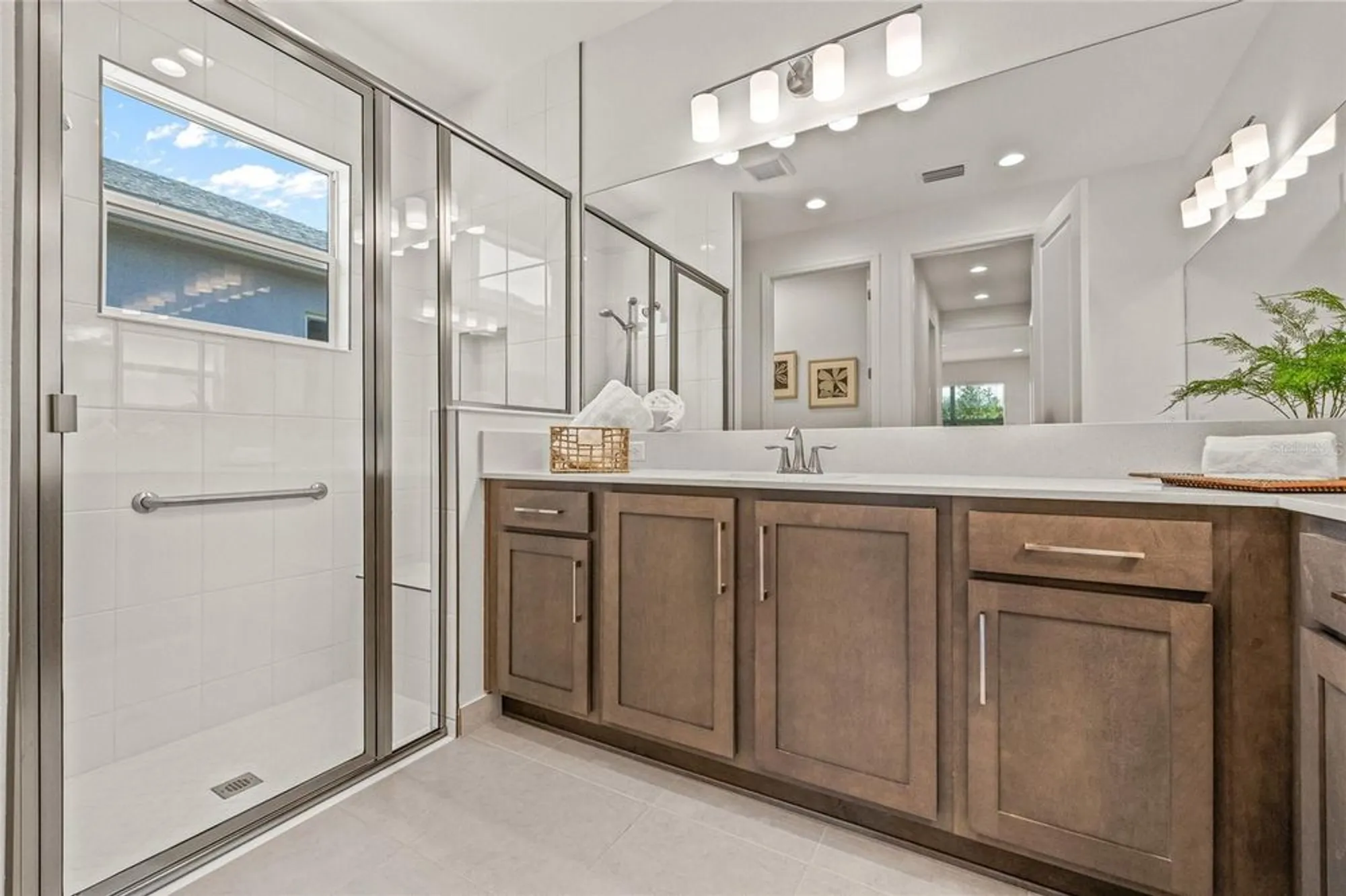 Property Slideshow image 29 of 47 | 32565 veneto pl, Wesley Chapel, FL, 33543