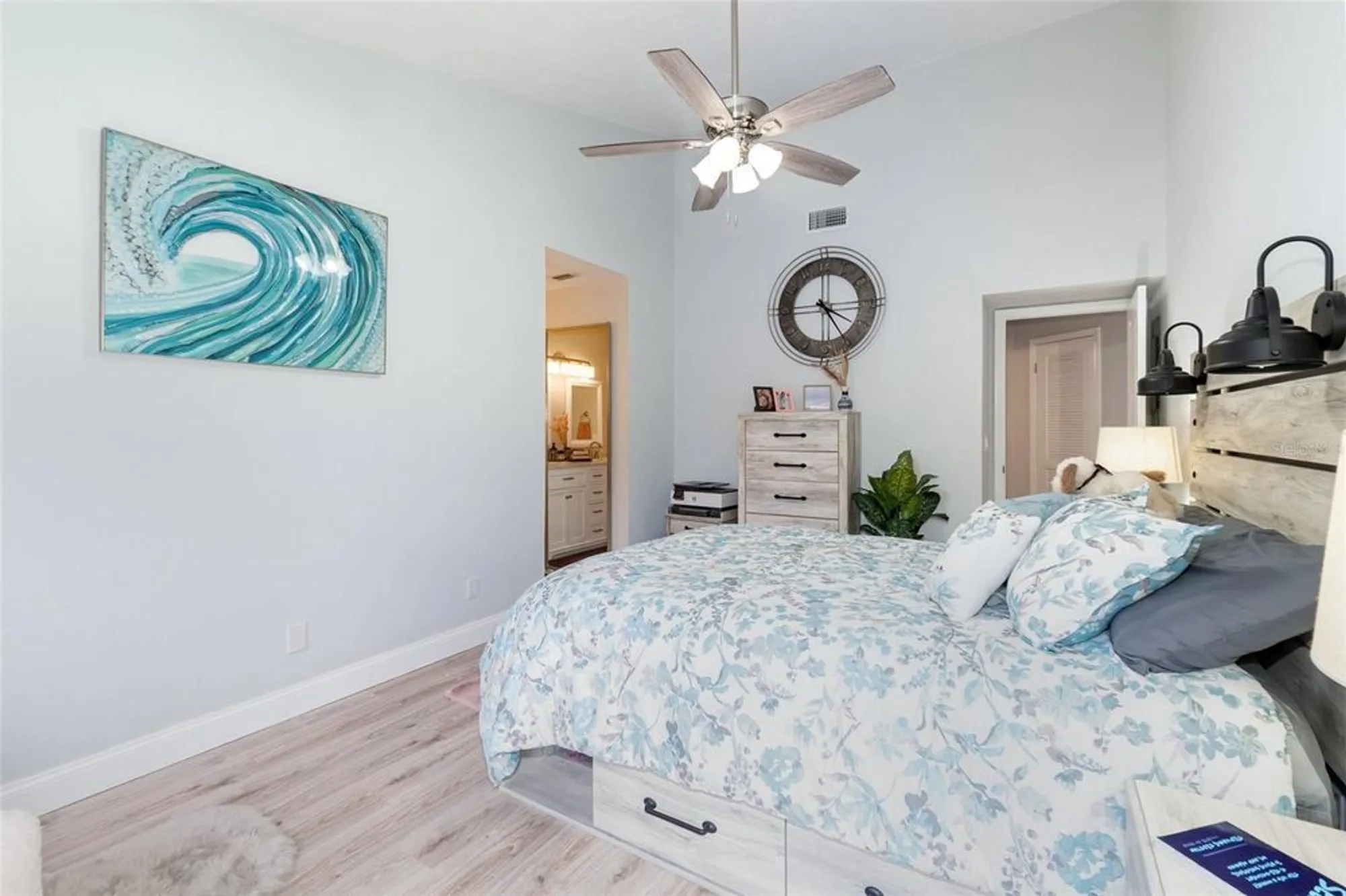 Property Slideshow image 13 of 26 | 133 blue heron dr c, Daytona Beach, FL, 32119