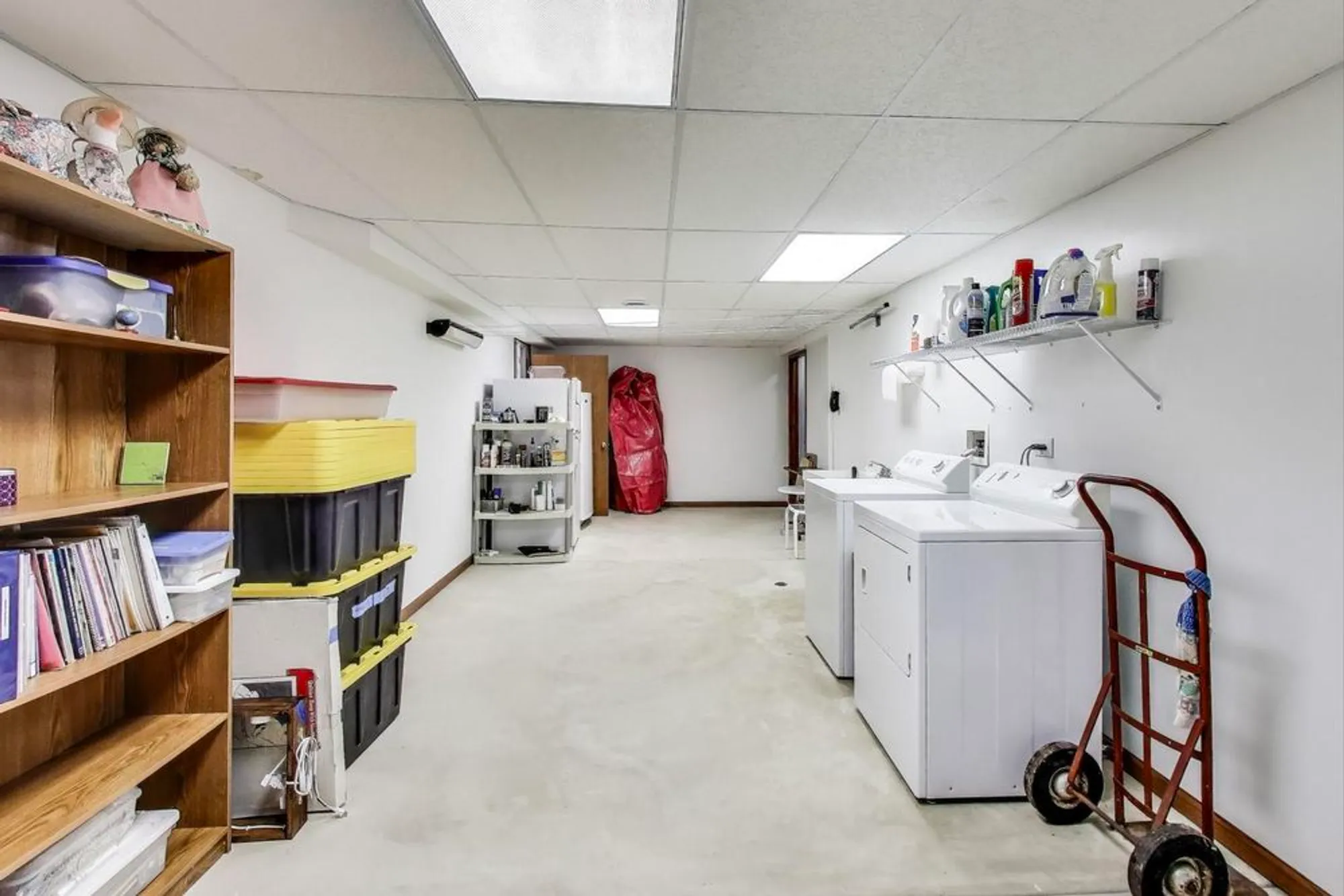 Property Slideshow image 29 of 44 | 13453 tall pines ln, Plainfield, IL, 60544