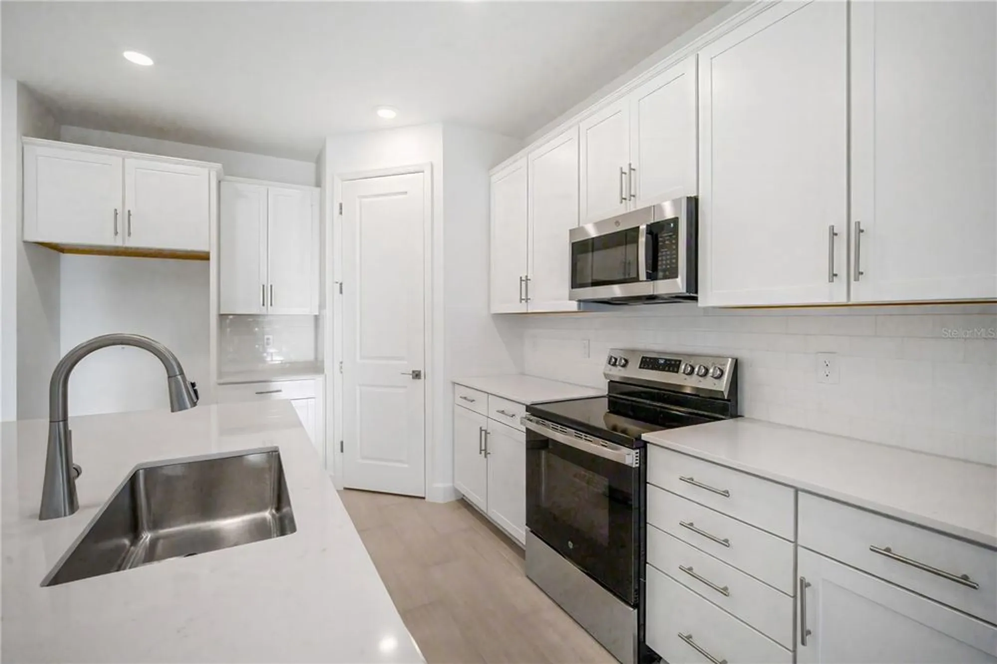 Property Slideshow image 9 of 43 | 9127 players dr, Weeki Wachee, FL, 34613