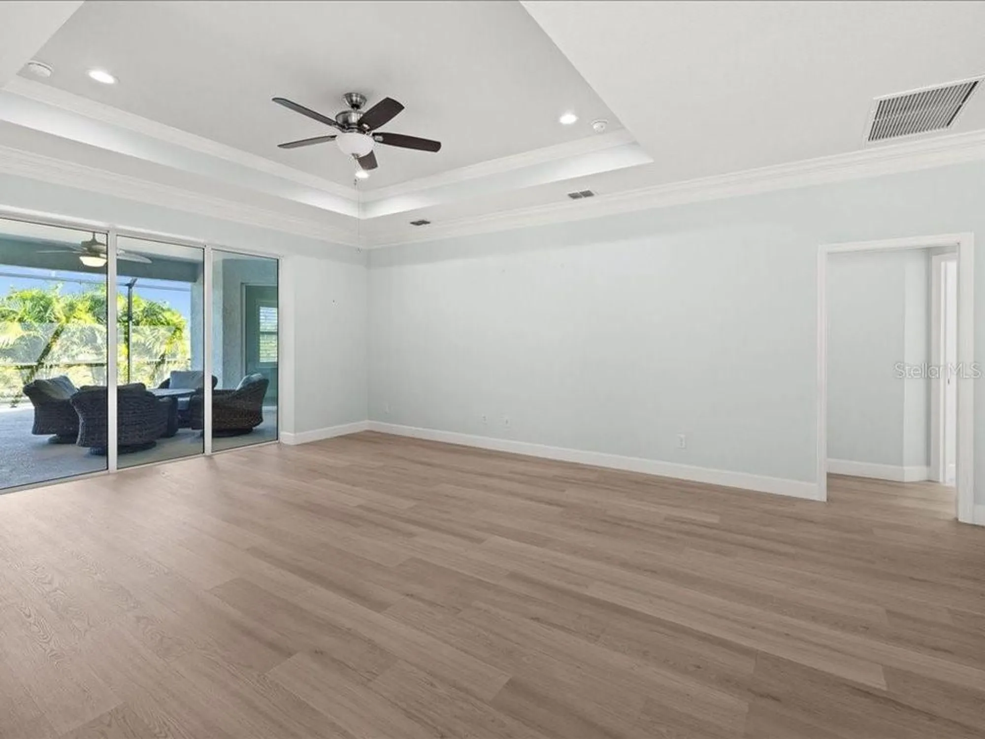 Property Slideshow image 7 of 47 | 552 box elder ct, Englewood, FL, 34223