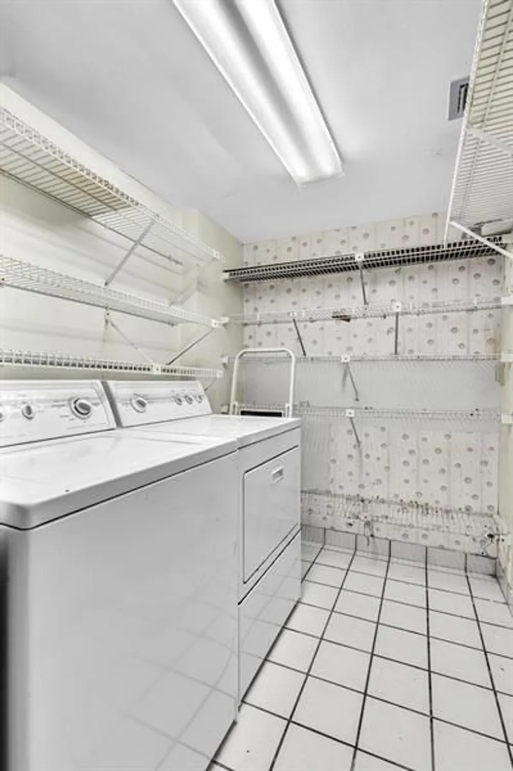 Property Slideshow image 40 of 82 | 10442 e clairmont cir 204, Tamarac, FL, 33321