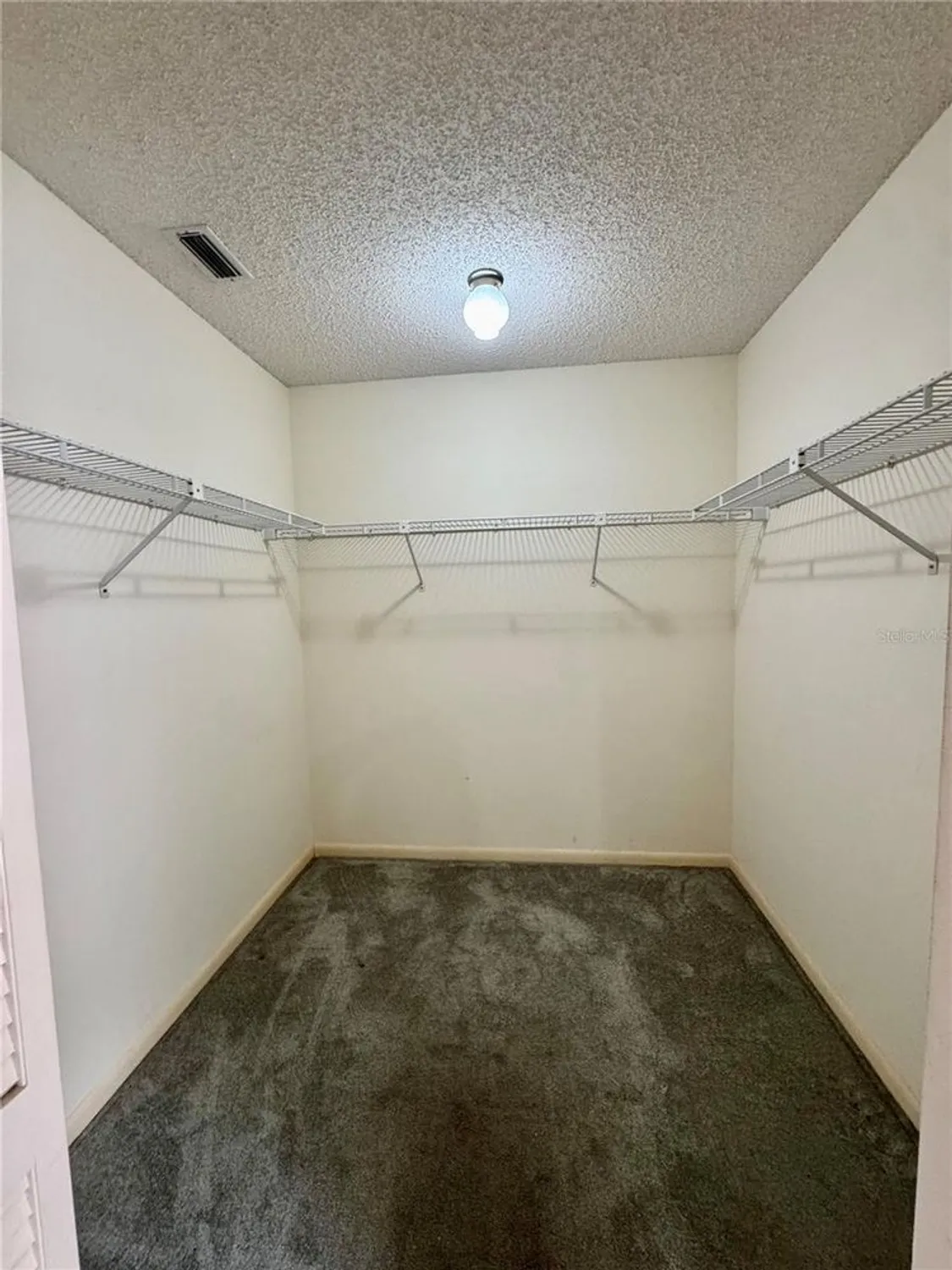 Property Slideshow image 17 of 28 | 8426 sw 92nd ln f, Ocala, FL, 34481