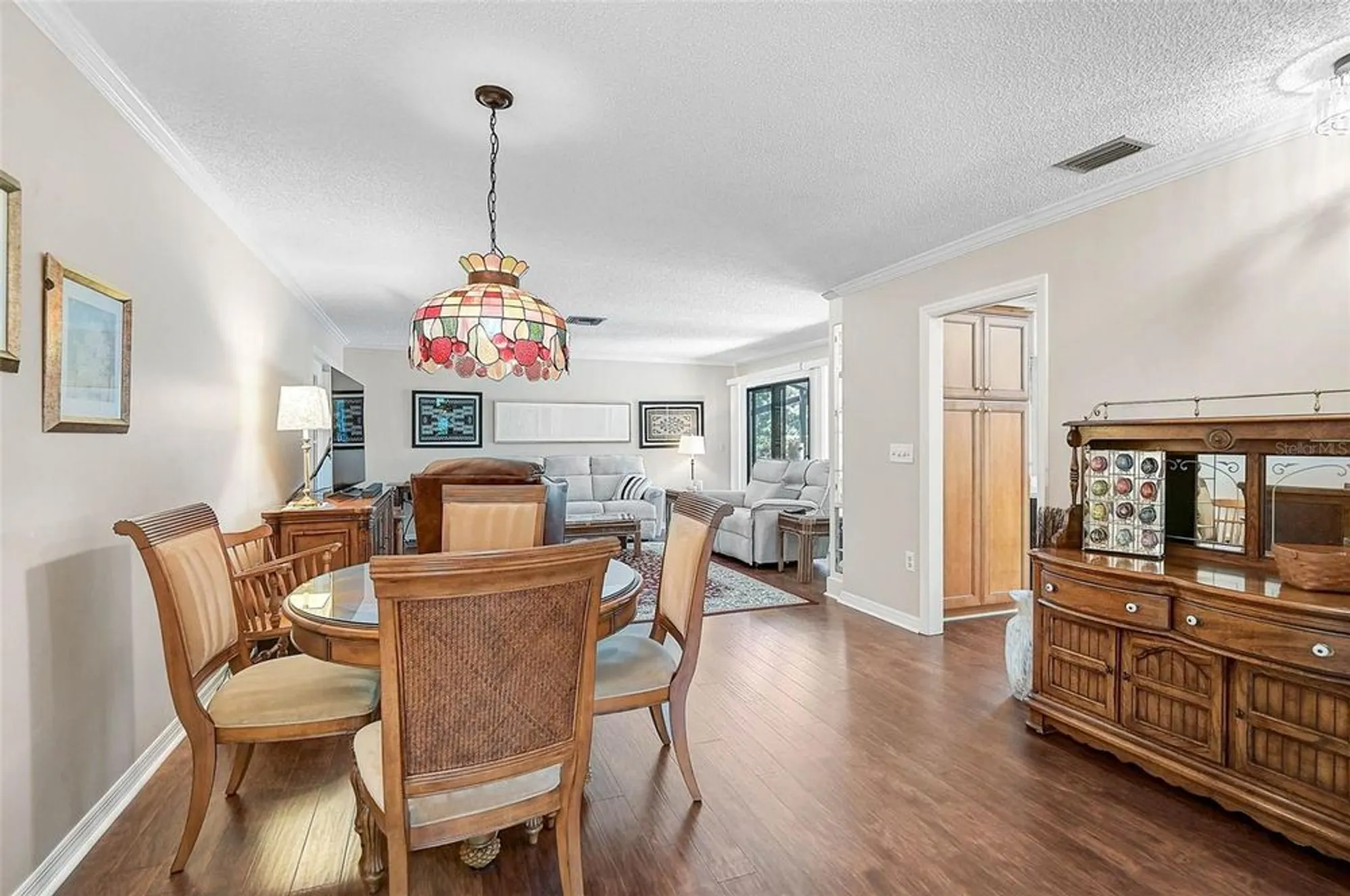 Property Slideshow image 7 of 61 | 3890 wilshire cir 27, Sarasota, FL, 34238