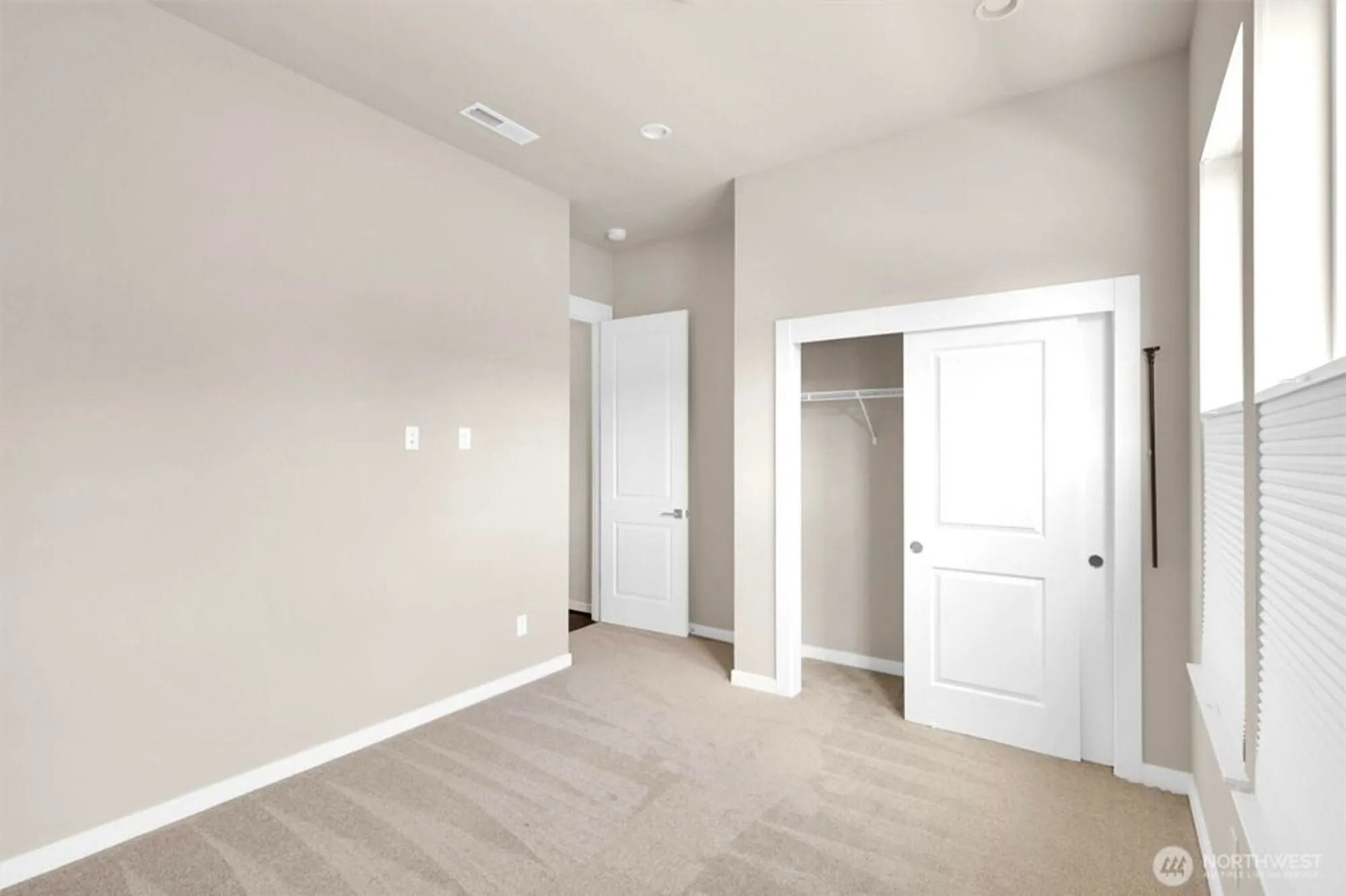 Property Slideshow image 19 of 39 | 23612 se aspen st, Black Diamond, WA, 98010