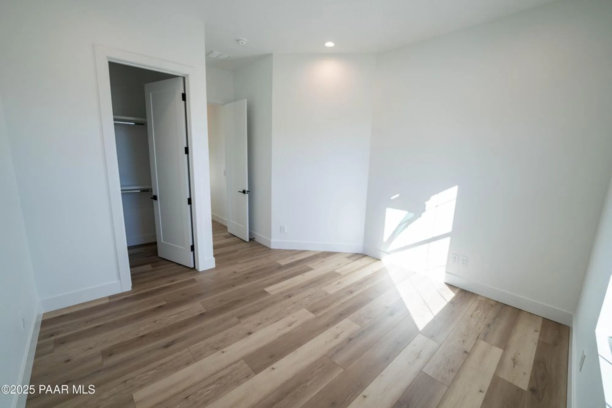 Property Slideshow image 16 of 20 | 1116 s lakeview dr, Prescott, AZ, 86301