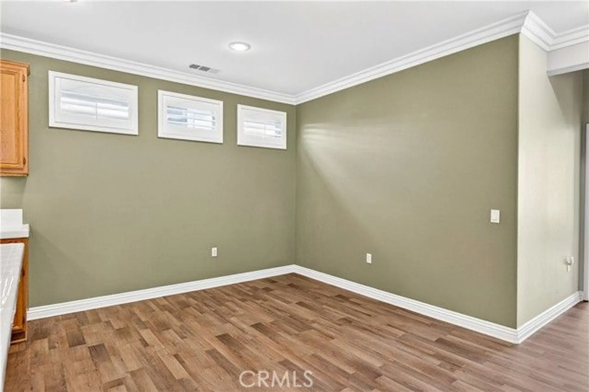 Property Slideshow image 25 of 61 | 215 firestone ln, Hemet, CA, 92545