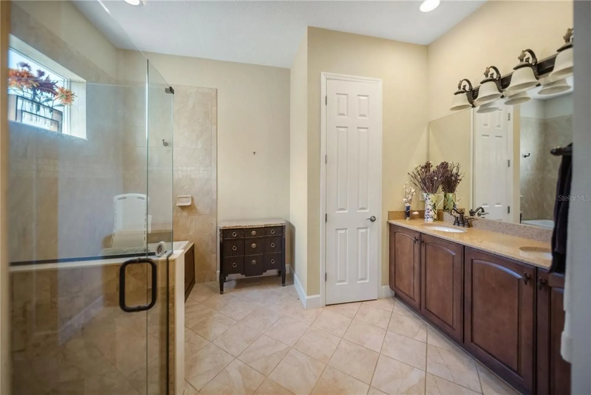 Property Slideshow image 17 of 43 | 305 siena vista pl, Sun City Center, FL, 33573