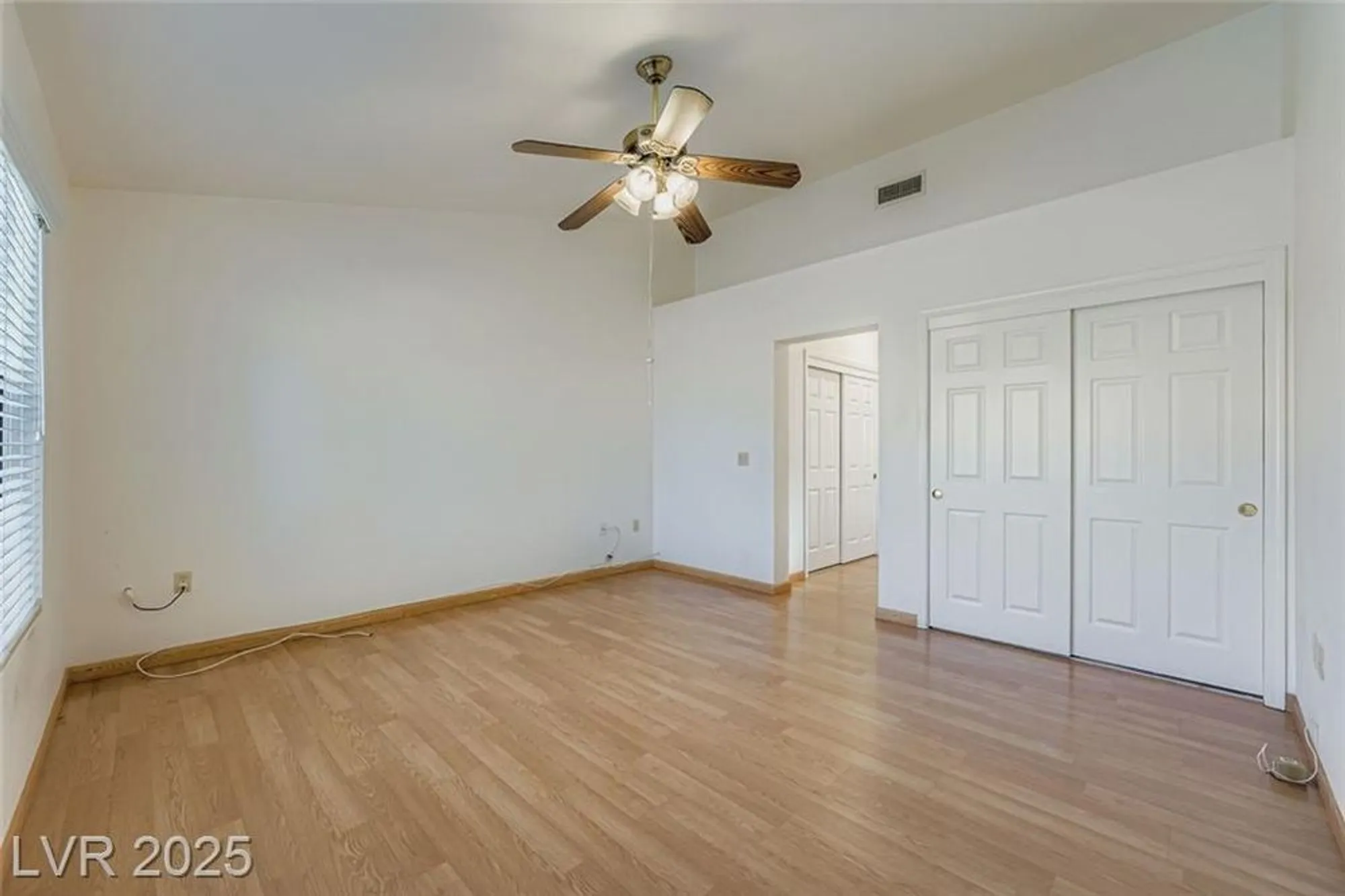 Property Slideshow image 19 of 38 | 8524 gull dr, Las Vegas, NV, 89134