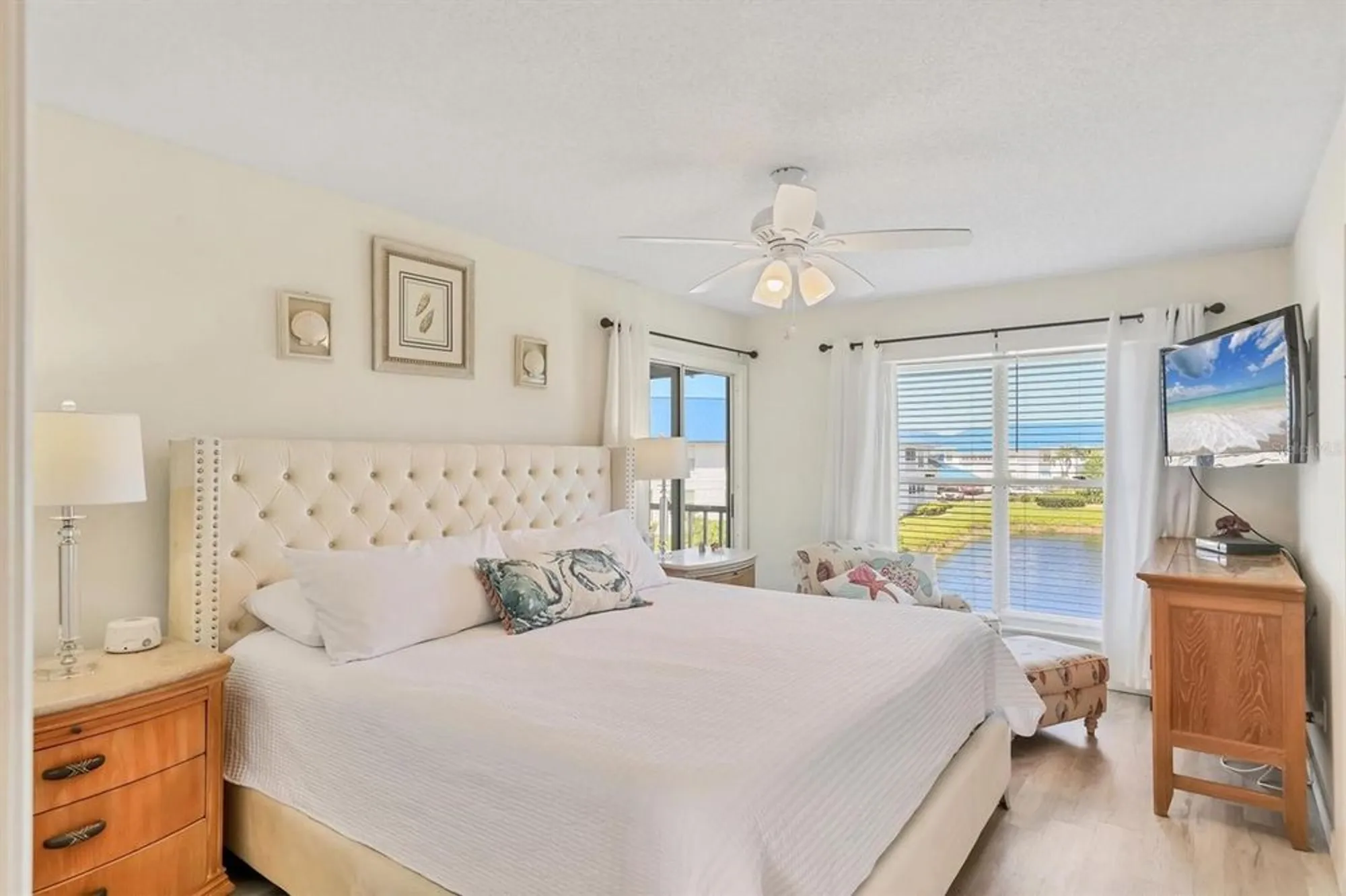 Property Slideshow image 10 of 29 | 840 audubon dr, Bradenton, FL, 34209