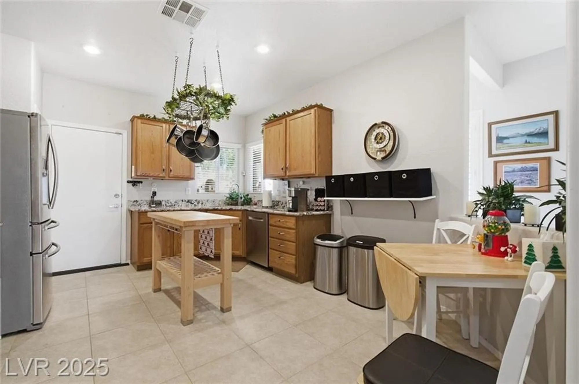 Property Slideshow image 7 of 19 | 3525 herring gull ln, North Las Vegas, NV, 89084