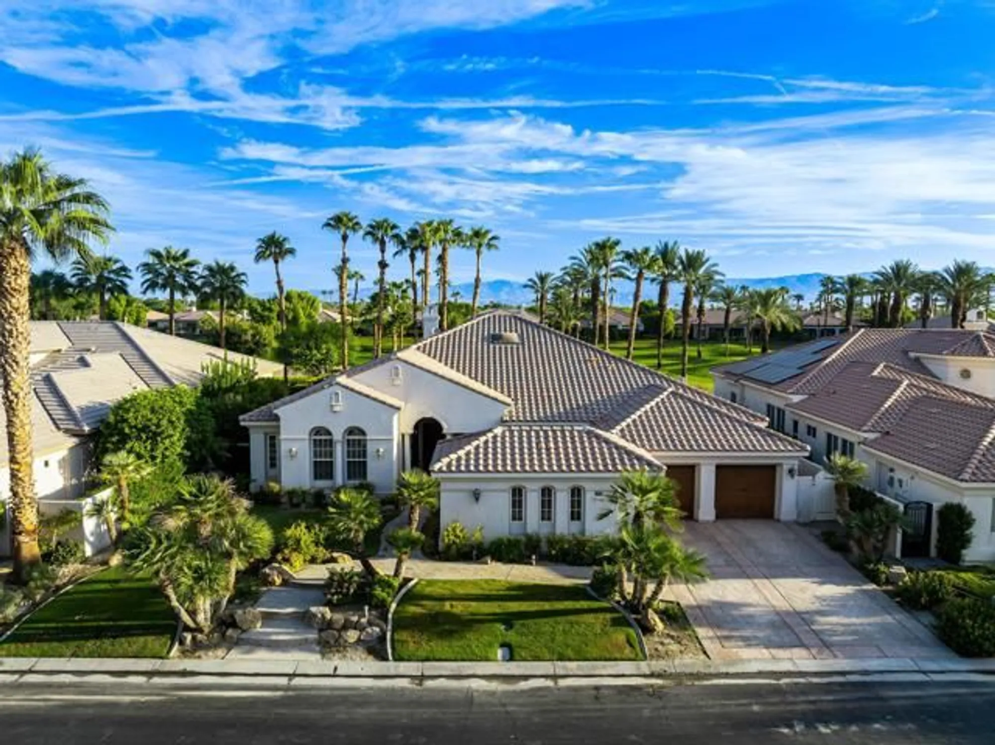 Property Slideshow image 1 of 36 | 81390 golf view dr, La Quinta, CA, 92253