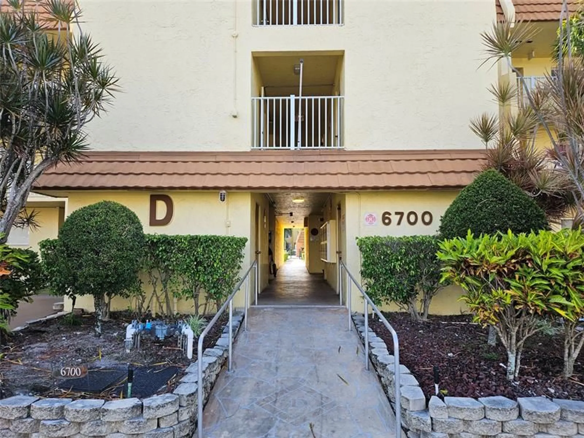 Property Slideshow image 26 of 35 | 6700 royal palm blvd apt 112, Margate, FL, 33063