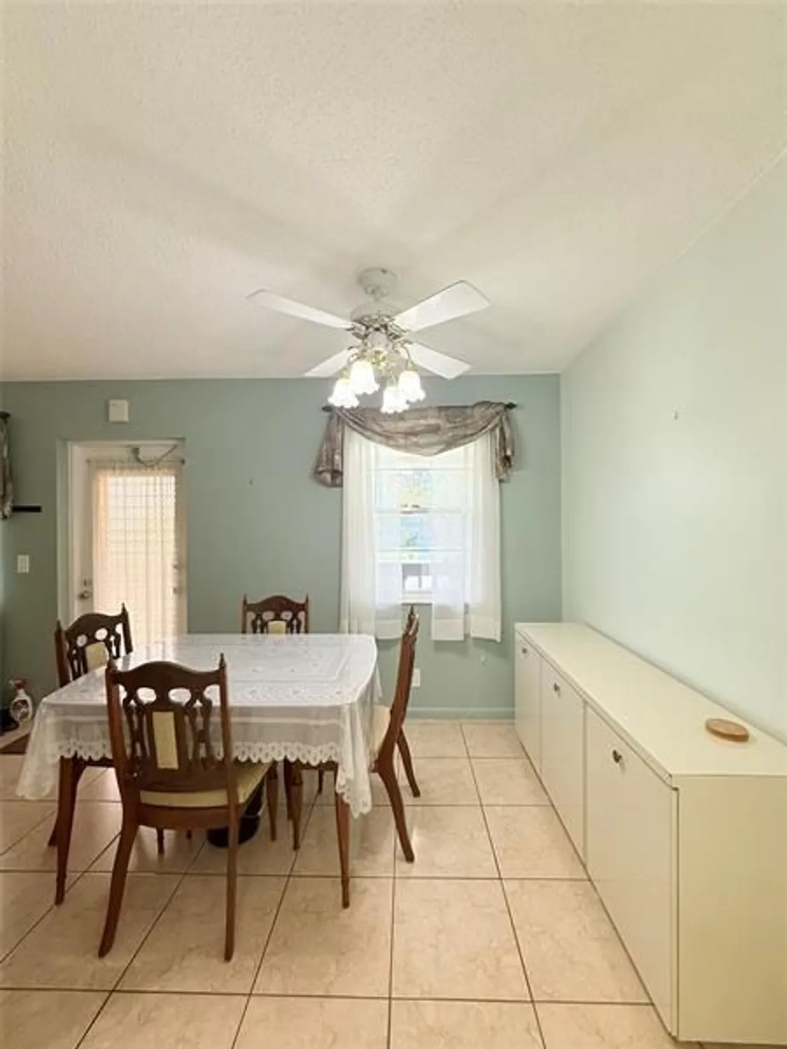 Property Slideshow image 10 of 45 | 15 markham a # 15, Deerfield Beach, FL, 33442