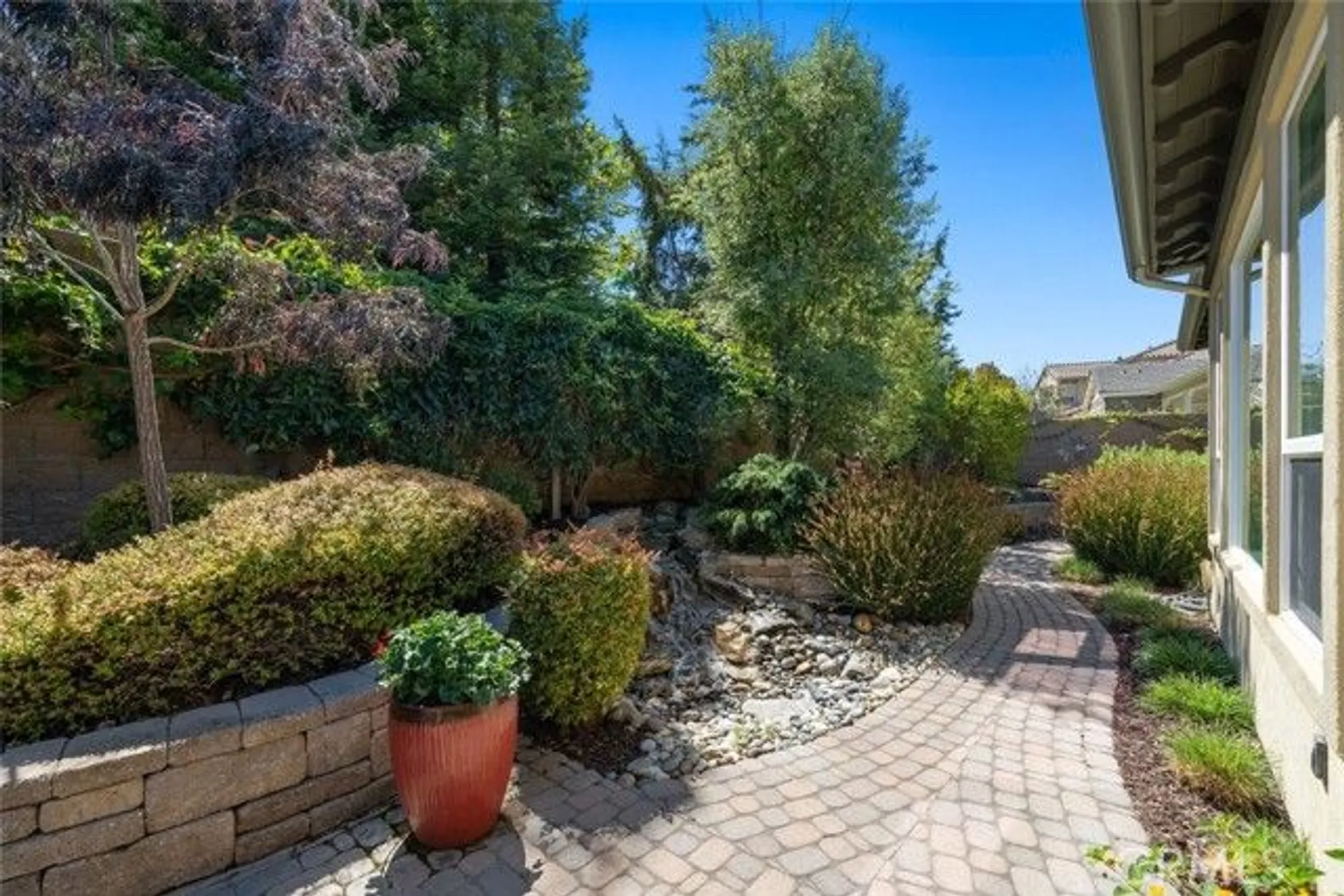 Property Slideshow image 15 of 69 | 1685 louise ln, Nipomo, CA, 93444