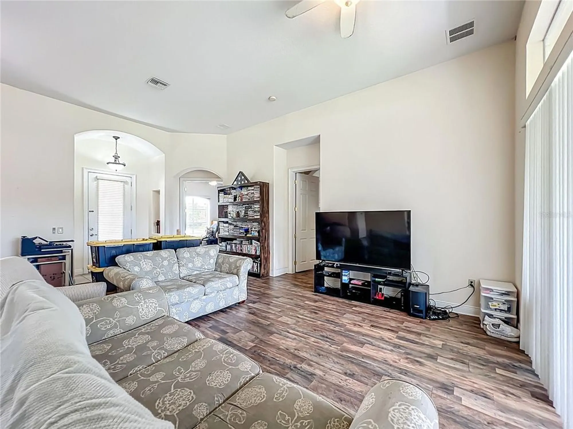 Property Slideshow image 12 of 30 | 38634 lakeview walk, Lady Lake, FL, 32159