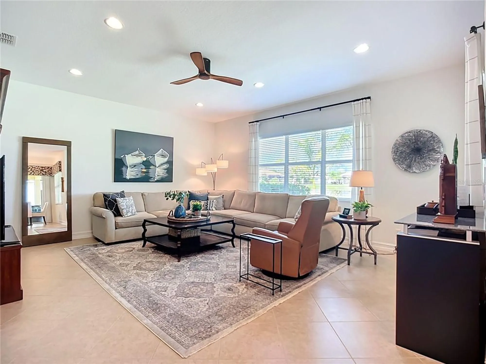 Property Slideshow image 23 of 74 | 16244 diamond bay dr, Wimauma, FL, 33598