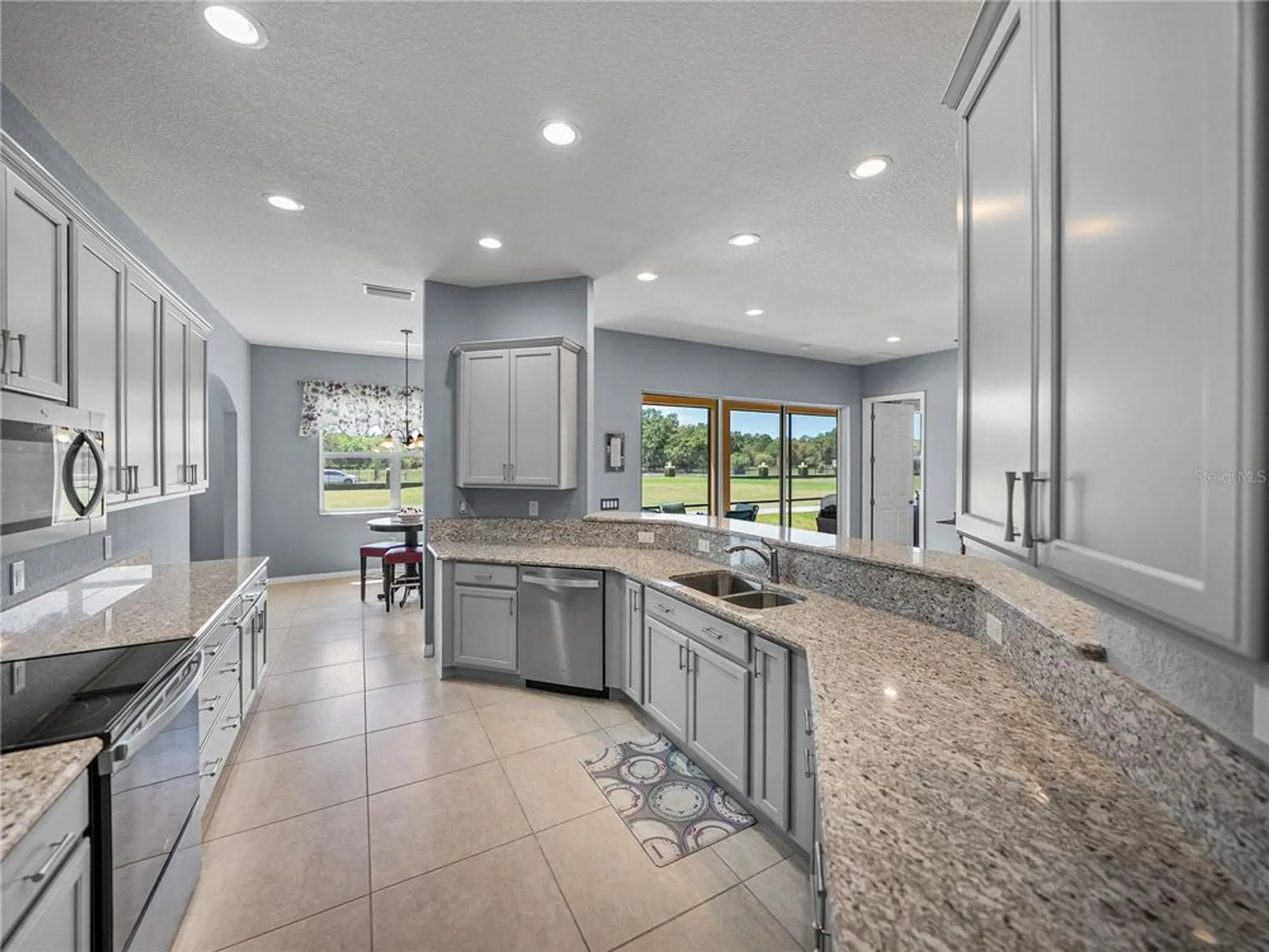 Property Slideshow image 15 of 90 | 1124 sawgrass dr, Winter Haven, FL, 33884