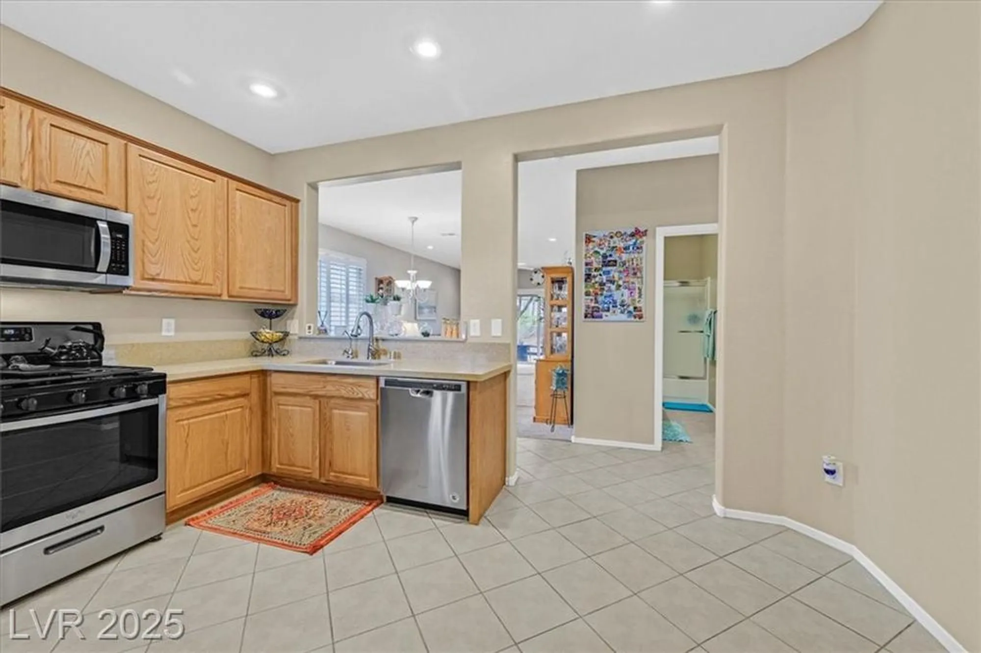 Property Slideshow image 12 of 35 | 2526 crater rock st, Henderson, NV, 89044
