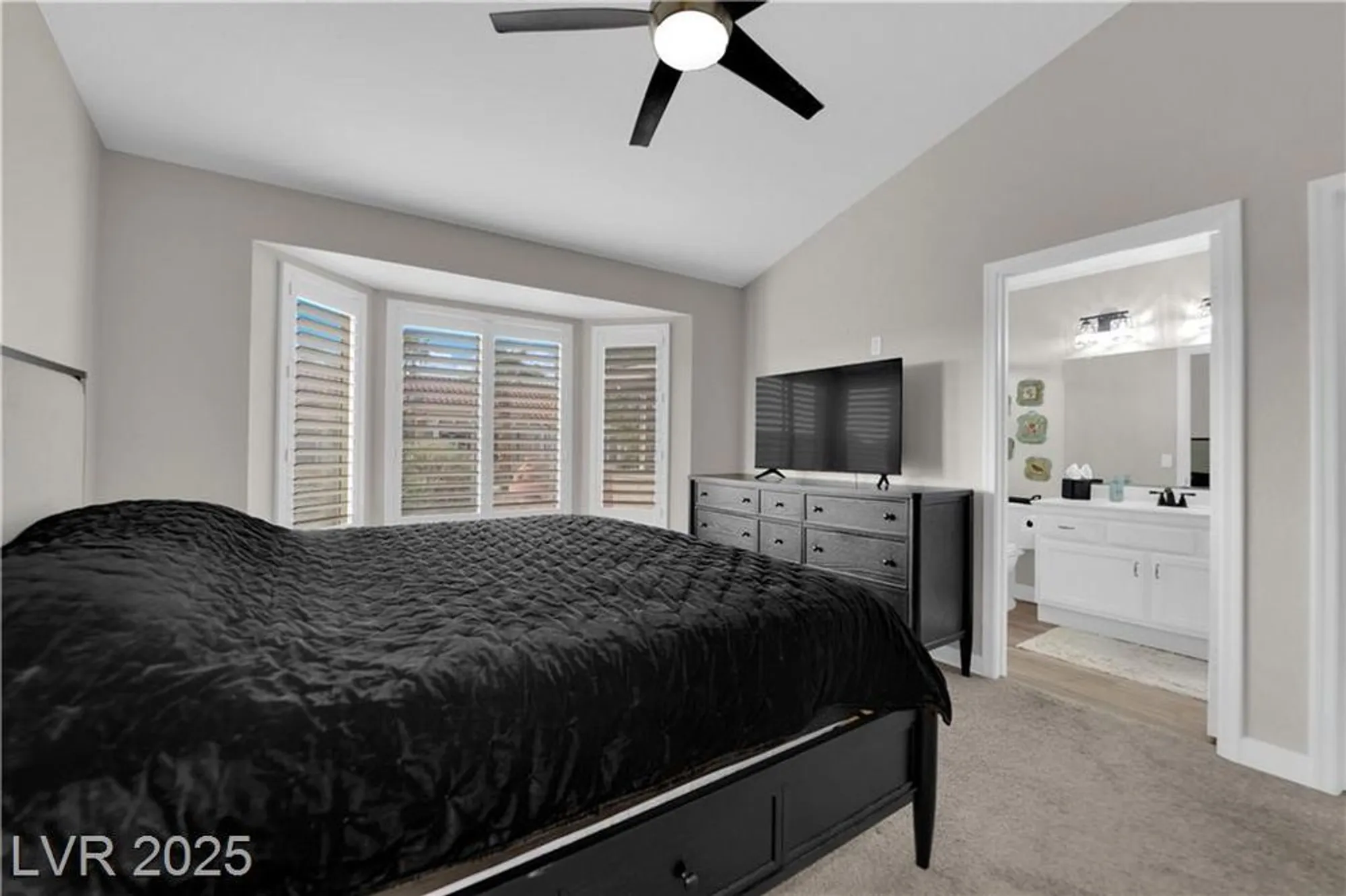 Property Slideshow image 17 of 27 | 8801 villa ridge dr, Las Vegas, NV, 89134