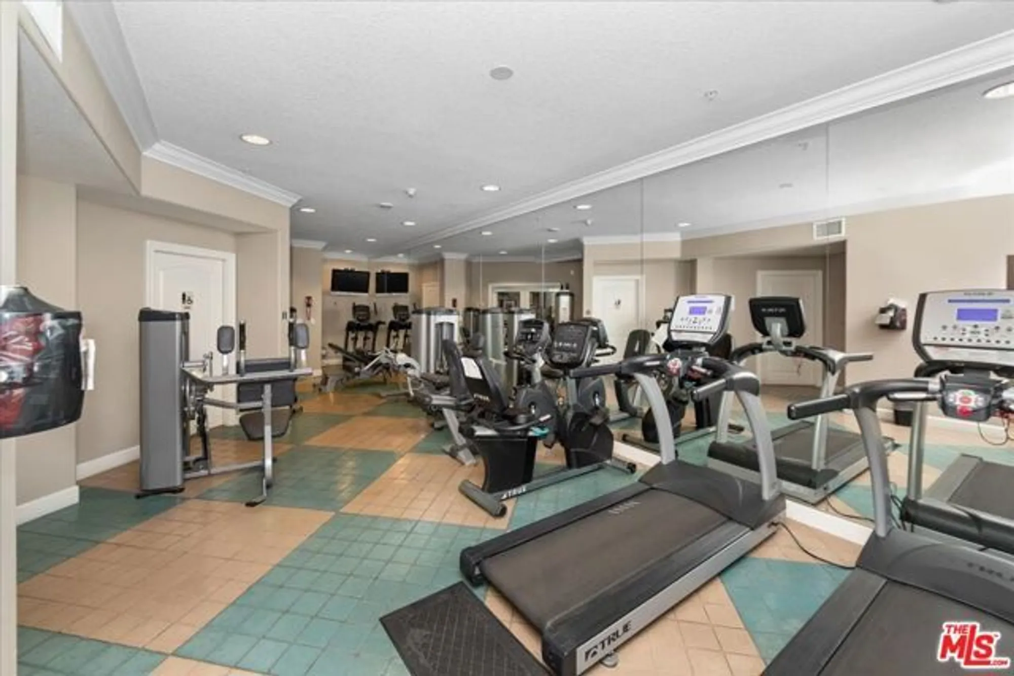 Property Slideshow image 5 of 17 | 2750 artesia blvd 364, Redondo Beach, CA, 90278