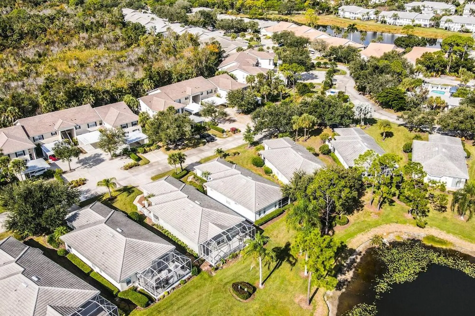 Property Slideshow image 40 of 63 | 834 montrose dr # 9, Venice, FL, 34293