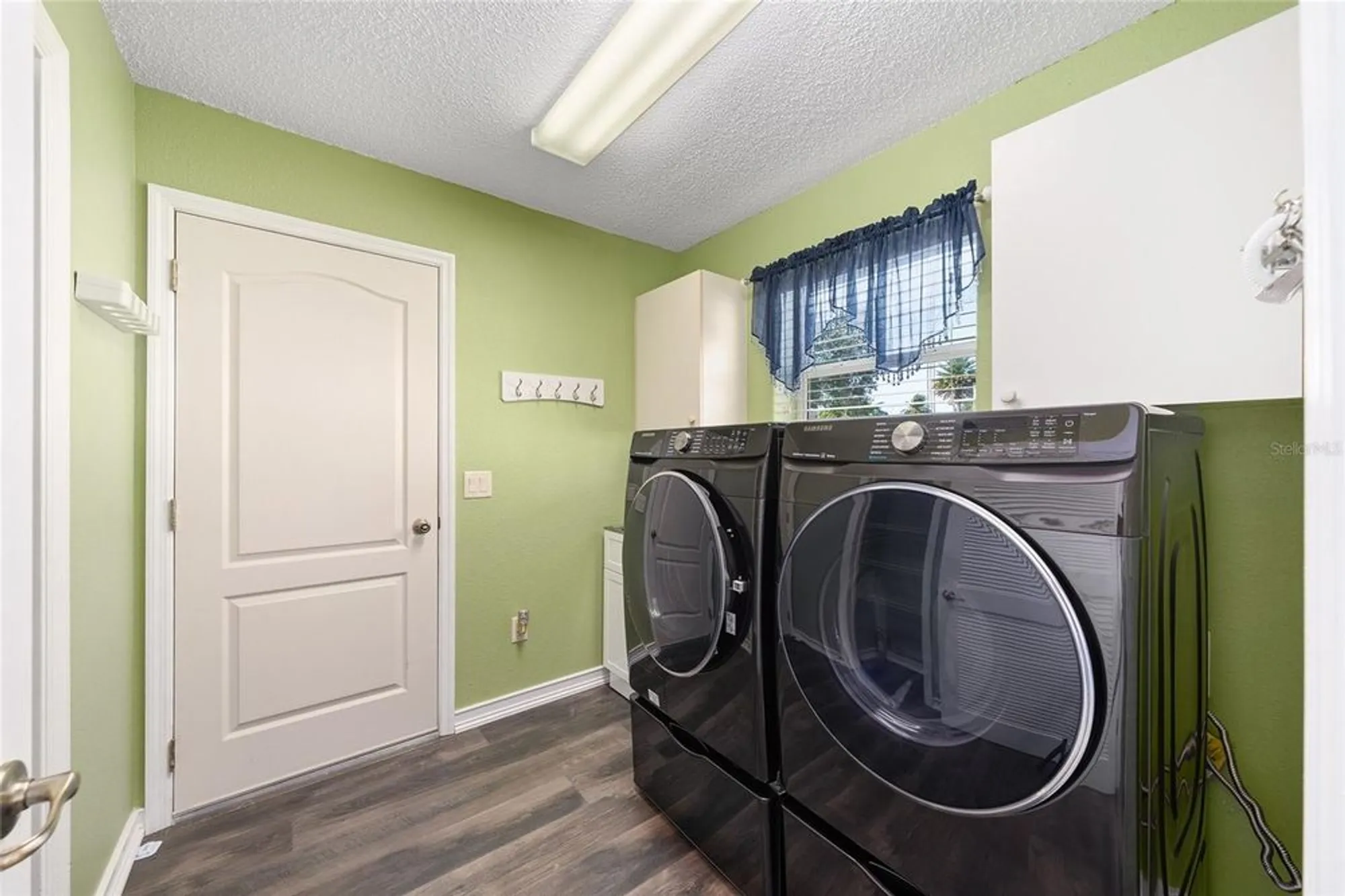 Property Slideshow image 9 of 47 | 1529 straton way, The Villages, FL, 32162