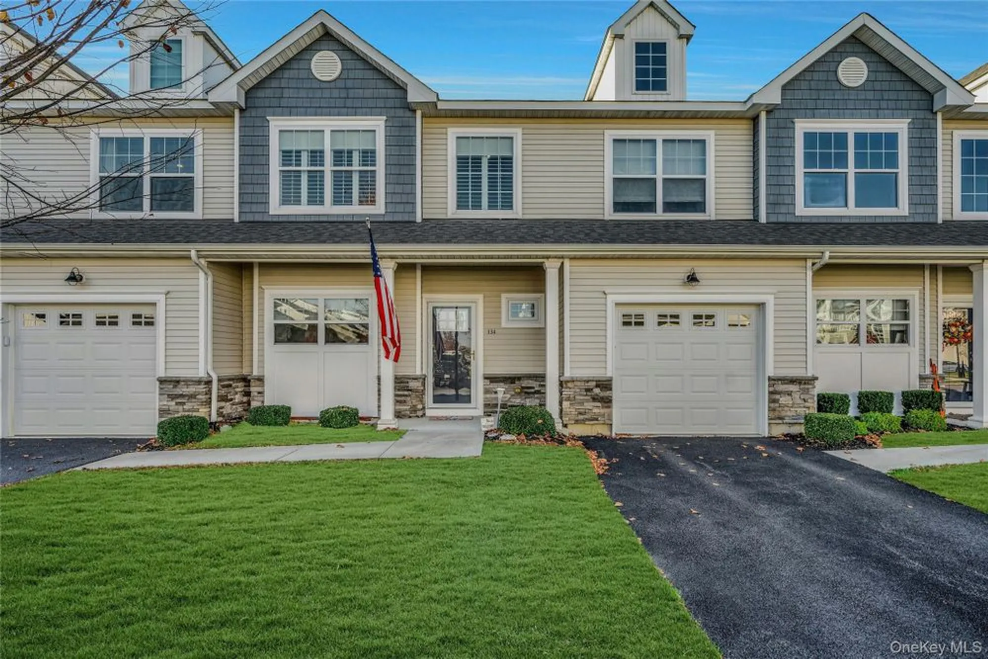 Property Slideshow image 4 of 49 | 134 halley dr, Center Moriches, NY, 11934