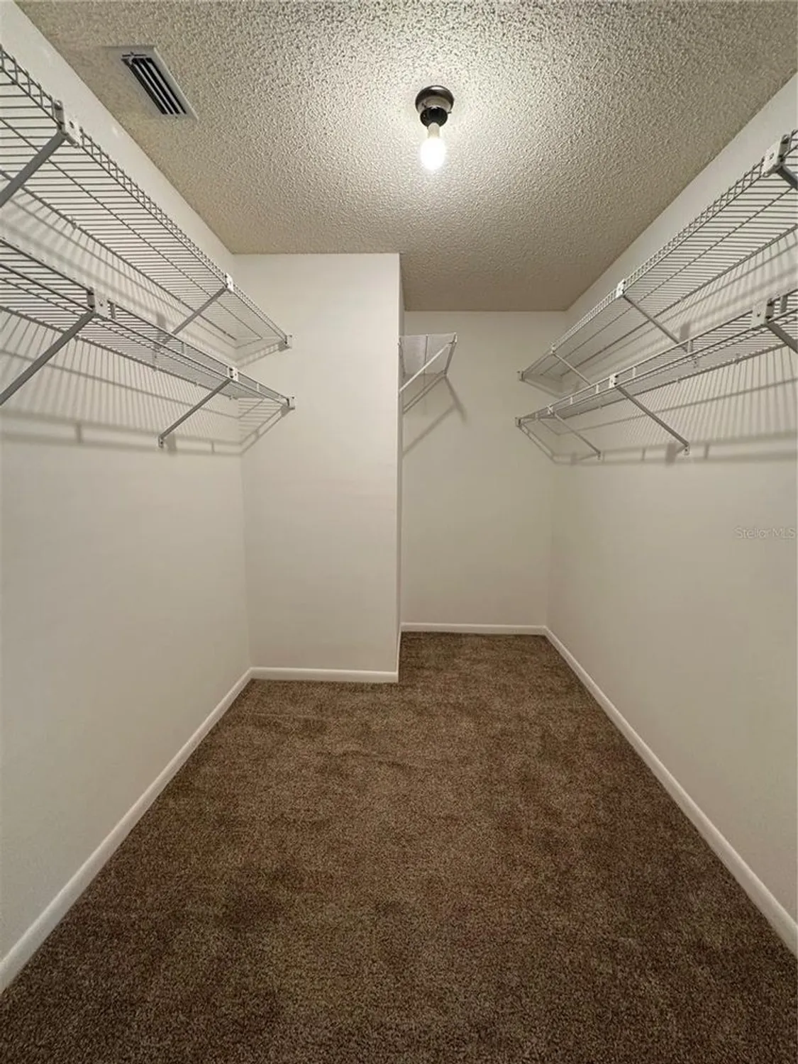 Property Slideshow image 14 of 81 | 9065 sw 82nd ter d, Ocala, FL, 34481
