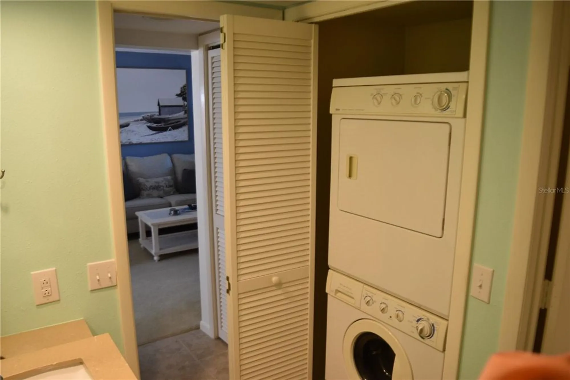 Property Slideshow image 36 of 59 | 3062 eastland blvd # d206, Clearwater, FL, 33761