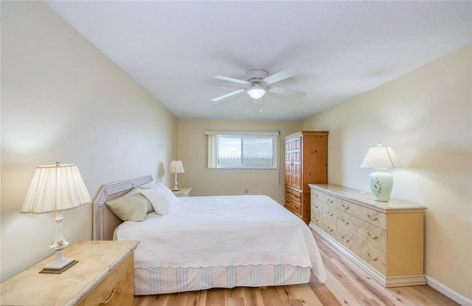 Property Slideshow image 13 of 38 | 19029 us highway 19 n apt 31f, Clearwater, FL, 33764