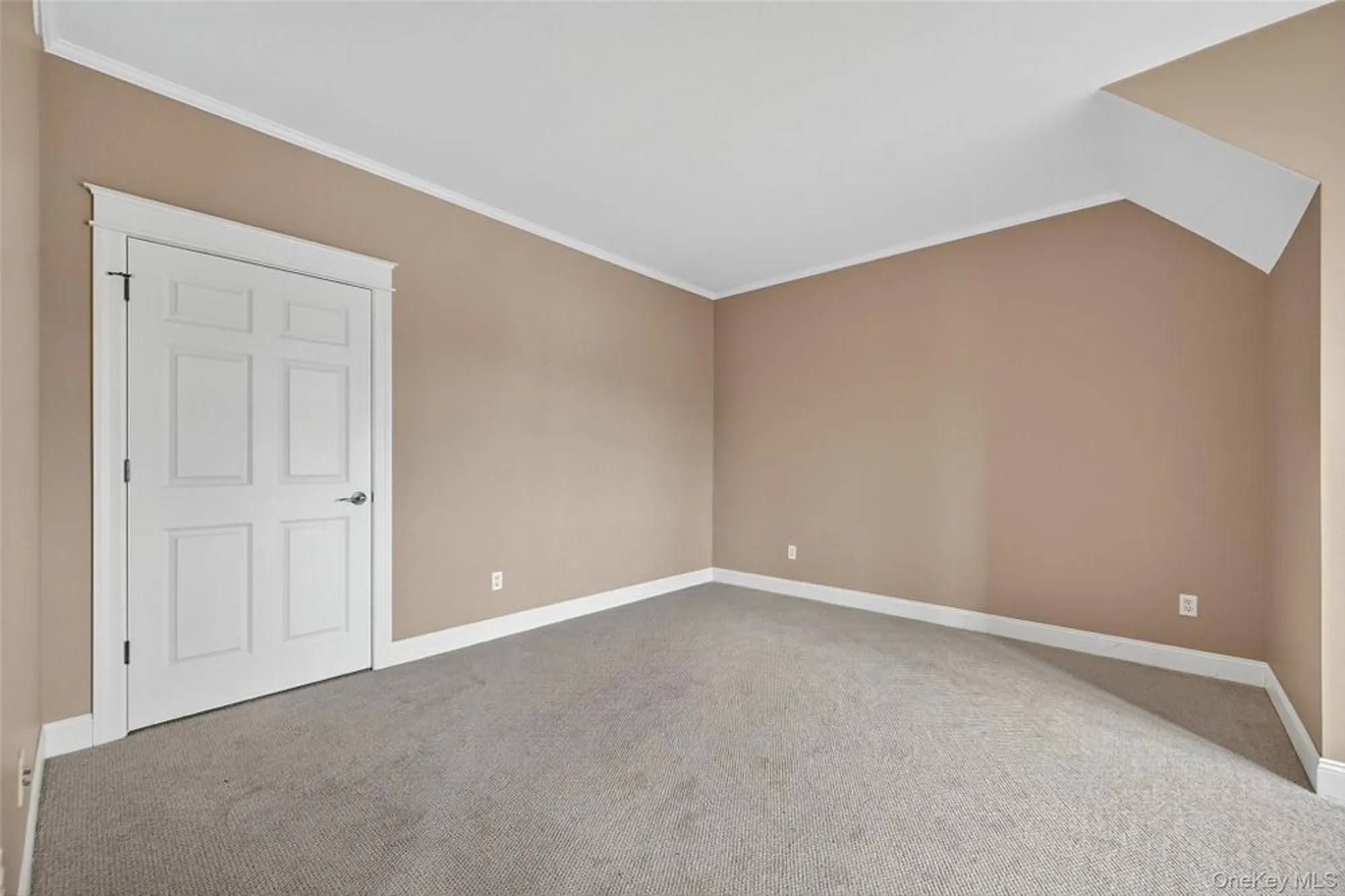 Property Slideshow image 16 of 31 | 15 cropsey st # 15-3a, Warwick, NY, 10990