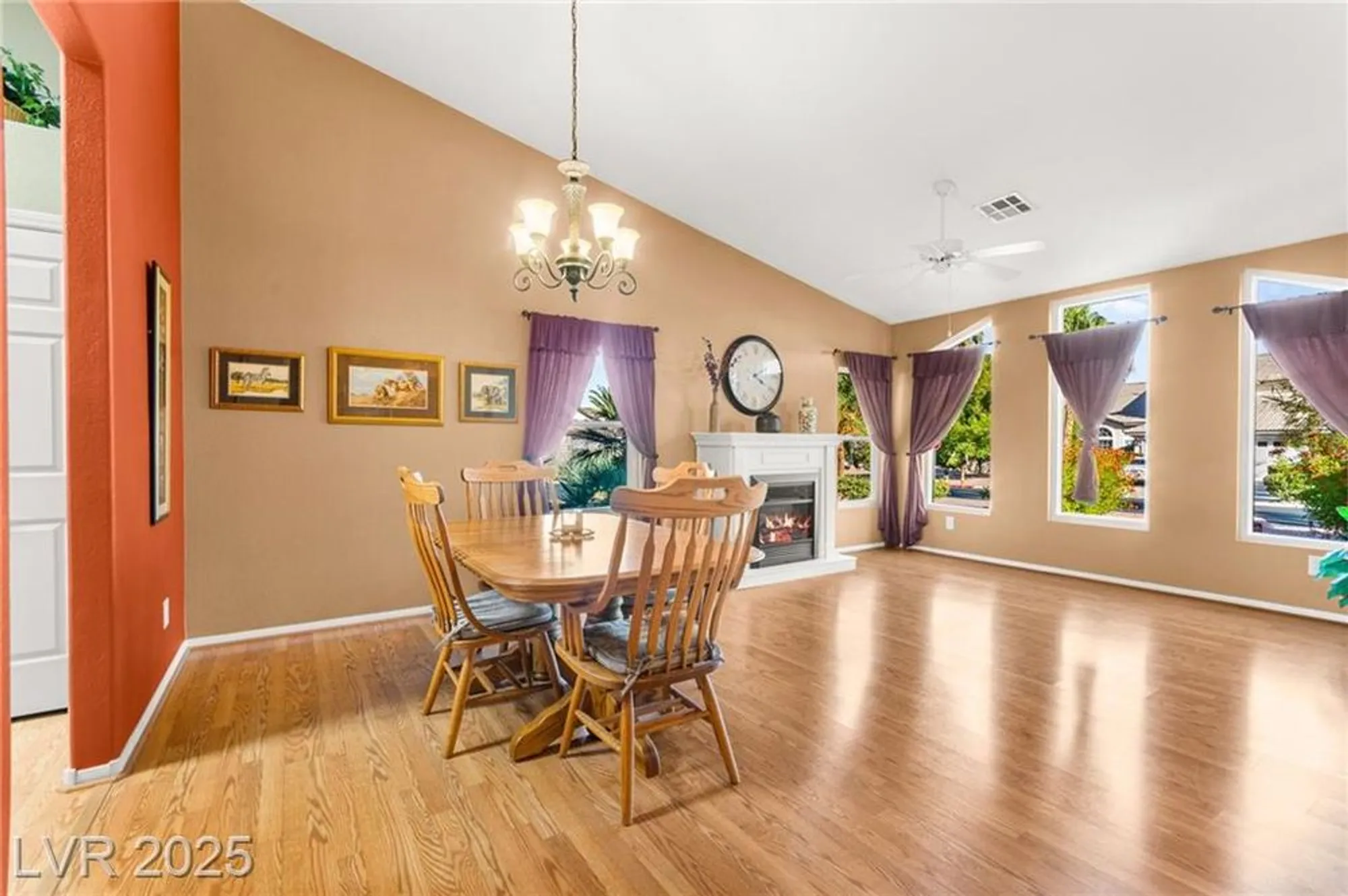 Property Slideshow image 17 of 65 | 5245 woodlawn ln, Las Vegas, NV, 89130