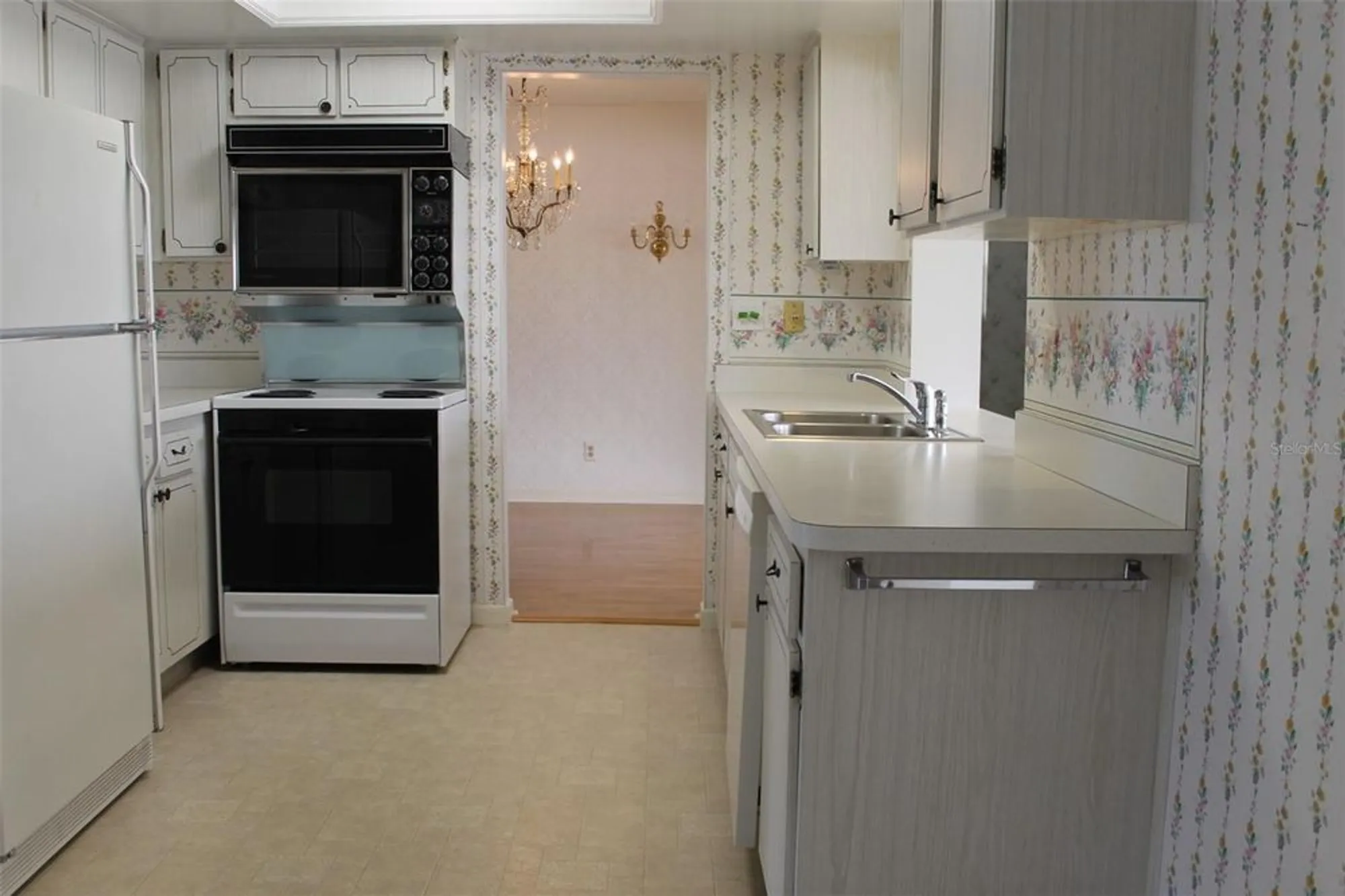 Property Slideshow image 25 of 50 | 9665 mainlands blvd, Pinellas Park, FL, 33782