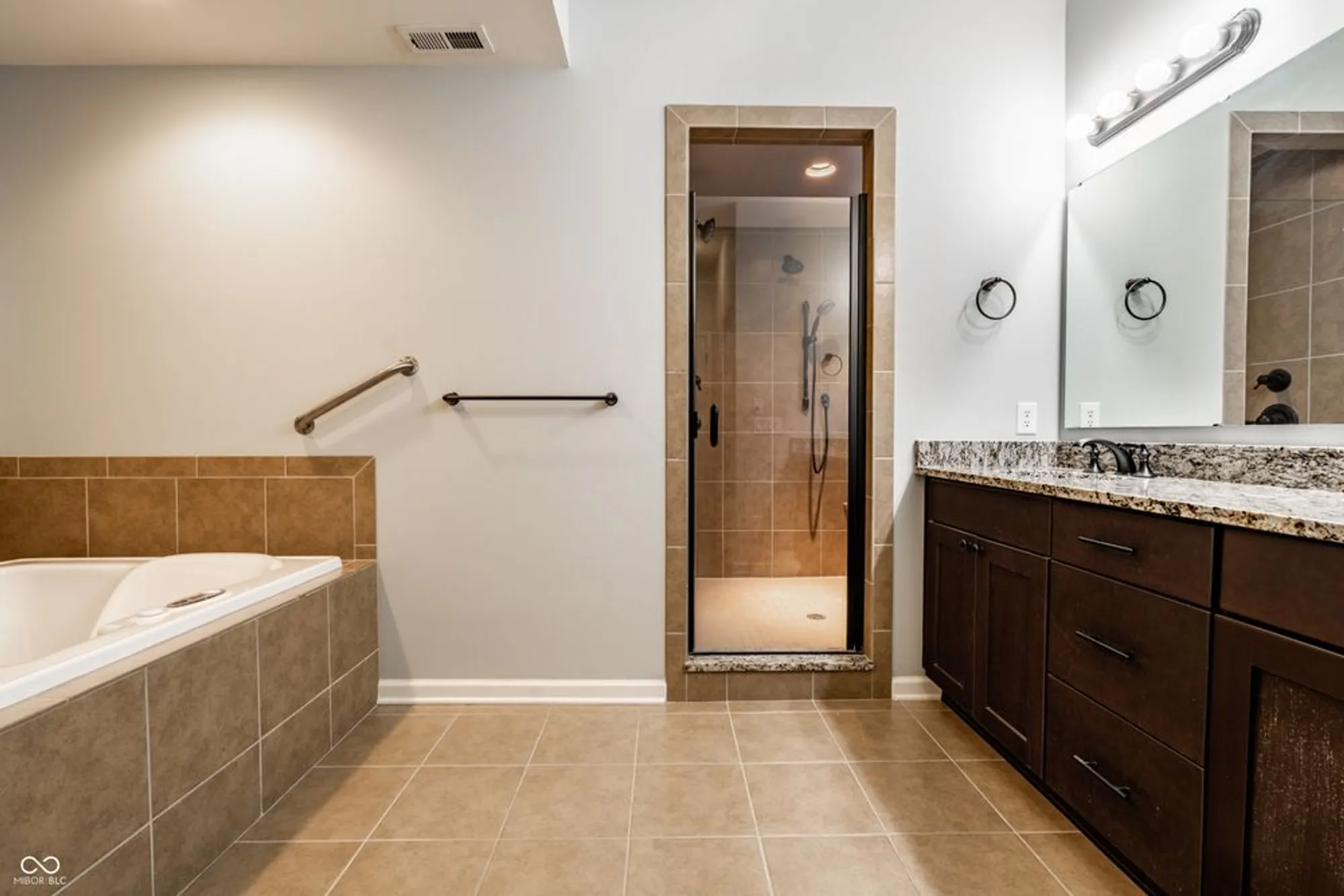 Property Slideshow image 21 of 36 | 489 firefly ln, Carmel, IN, 46032