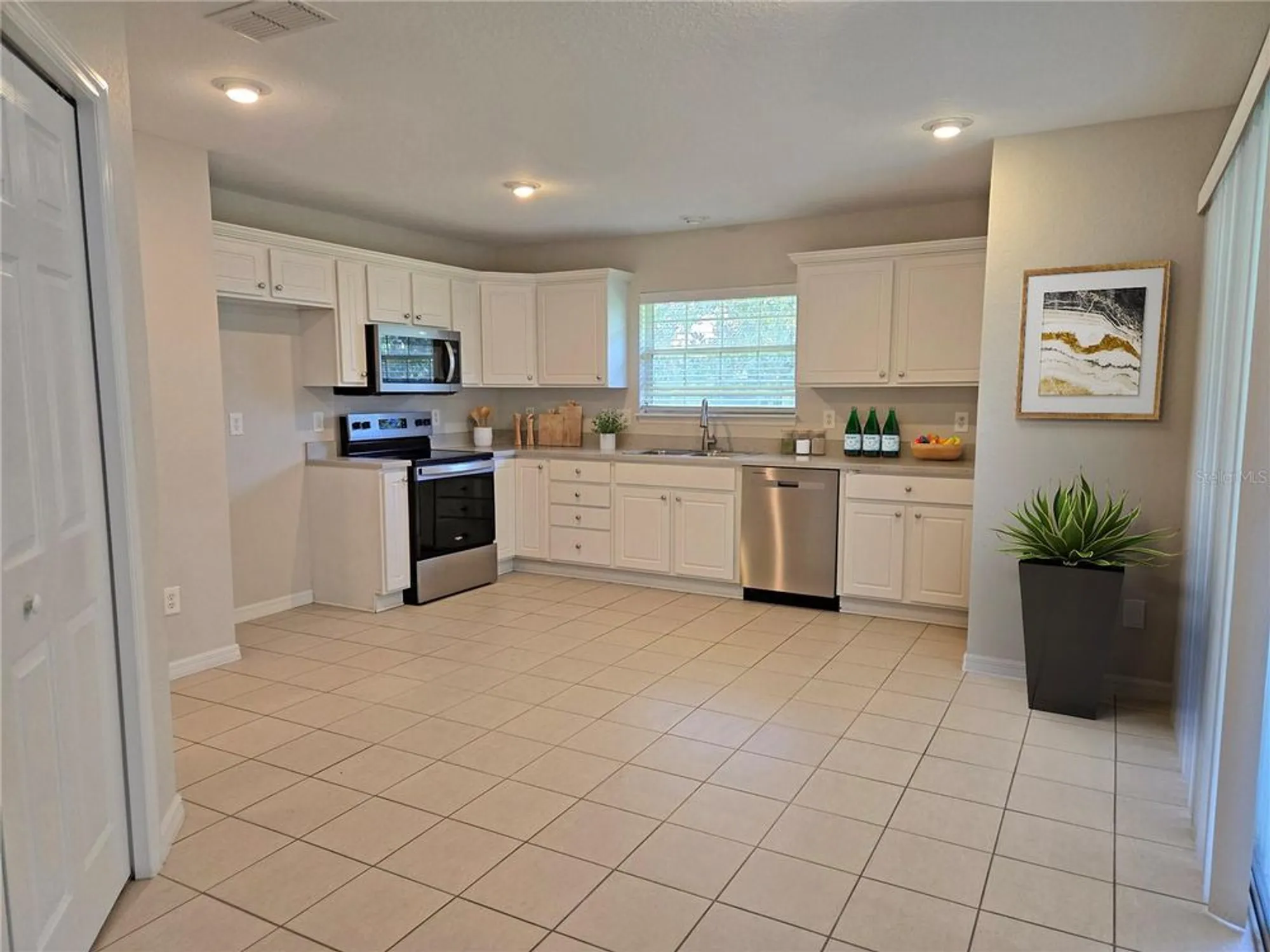 Property Slideshow image 6 of 35 | 17974 se 115th cir, Summerfield, FL, 34491